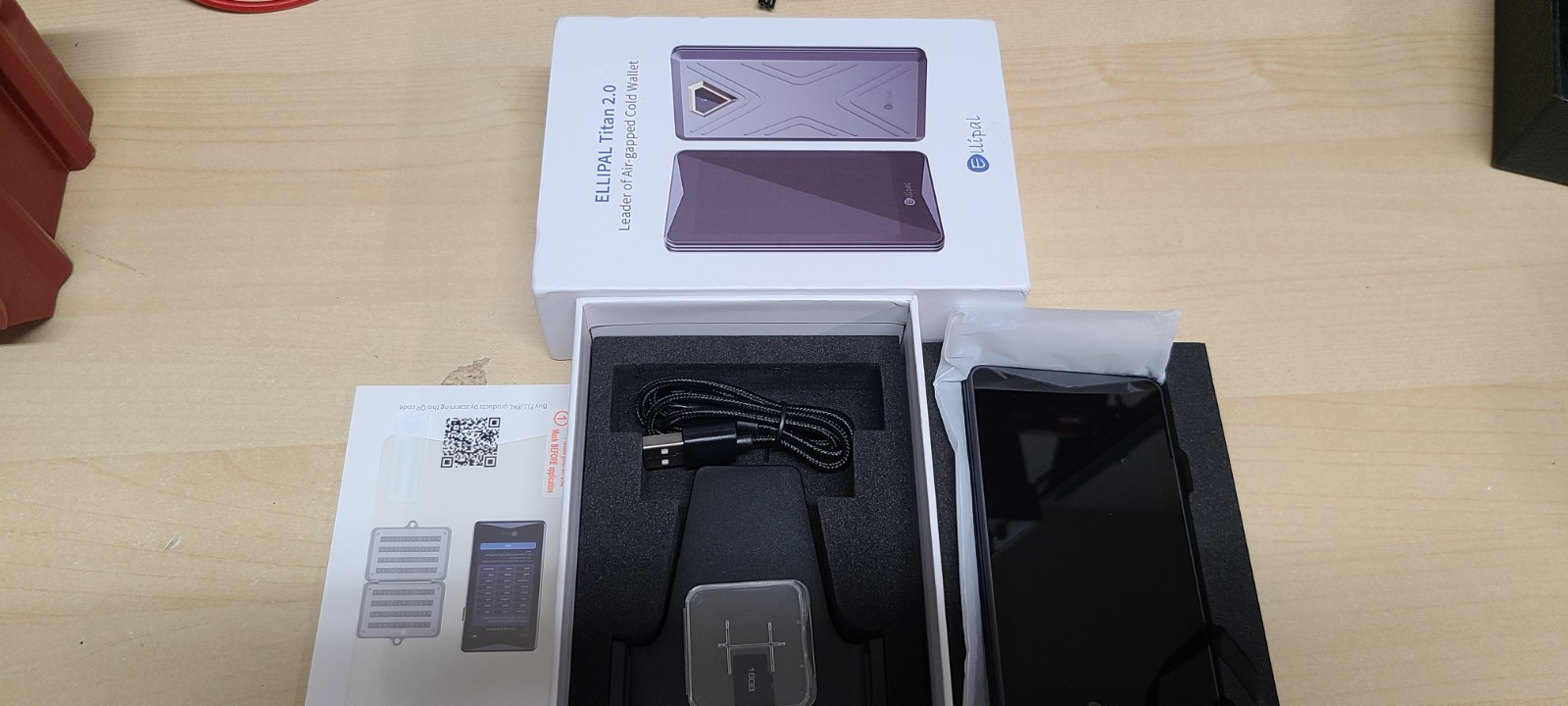 Ellipal Titan 2.0 Crypto Cold Wallet