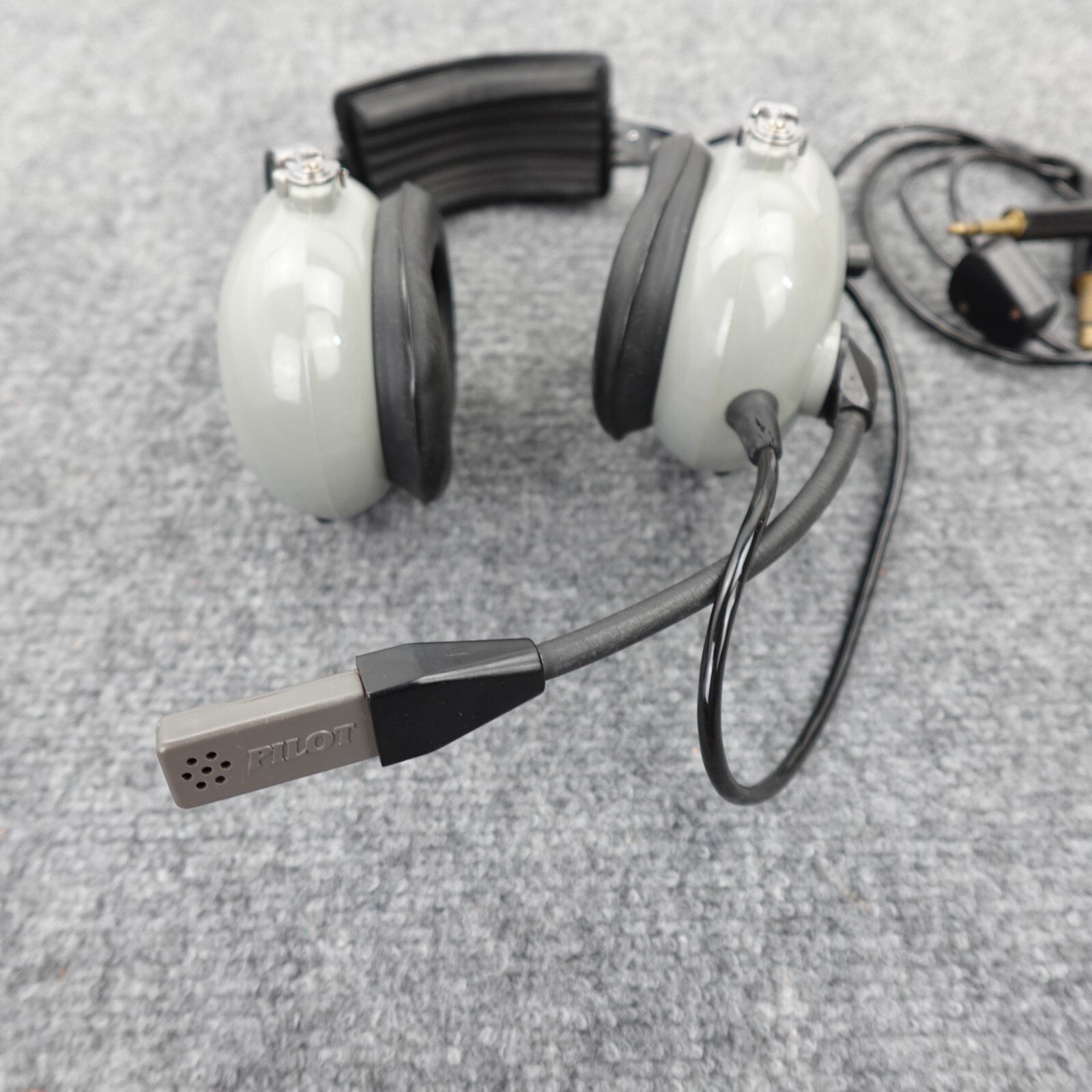Aviall Pilot Headset Ryder Systems Avionics Wired Headphone Jack Over Ear PA-1