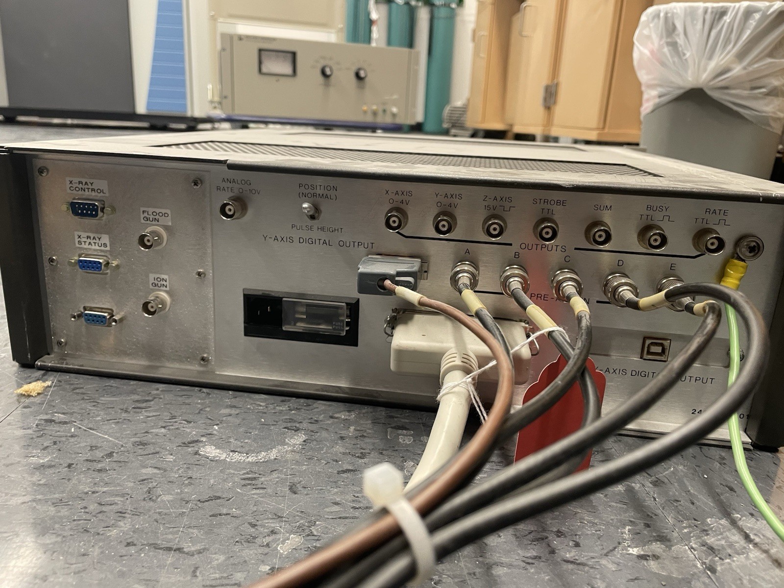 Surface Science Instruments SSI 2401 Position Computer and Preamplifier