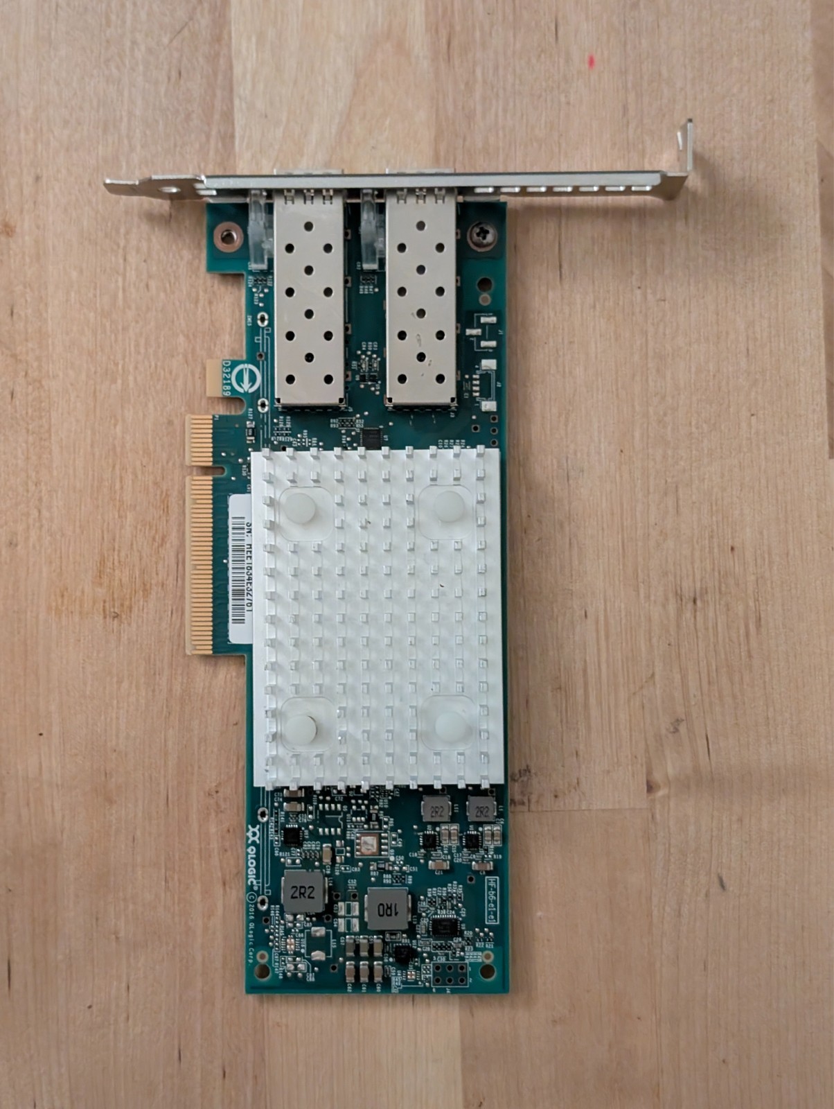 Dell QL41262HFCU-DE Dual-Port 10/25GbE PCIe X8 Network Adapter Dell P/N: 051GRM