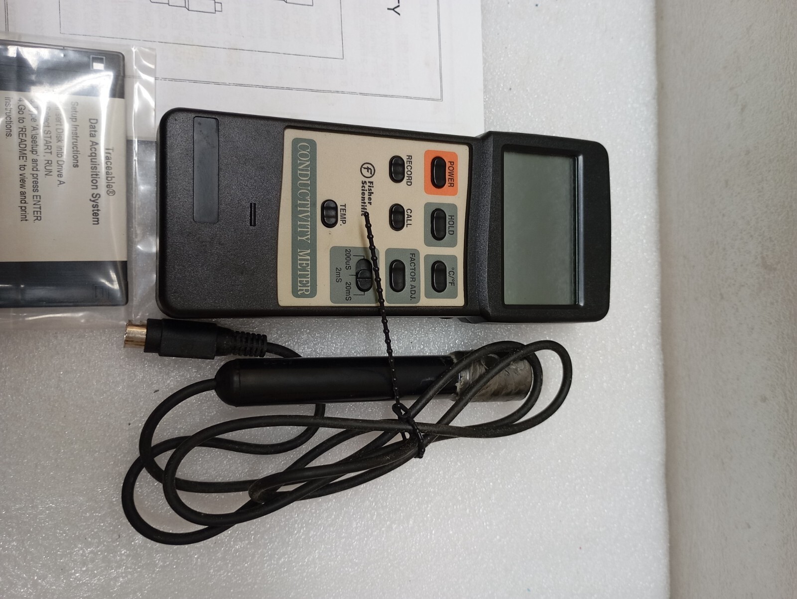 TRACEABLE CONDUCTIVITY METER
