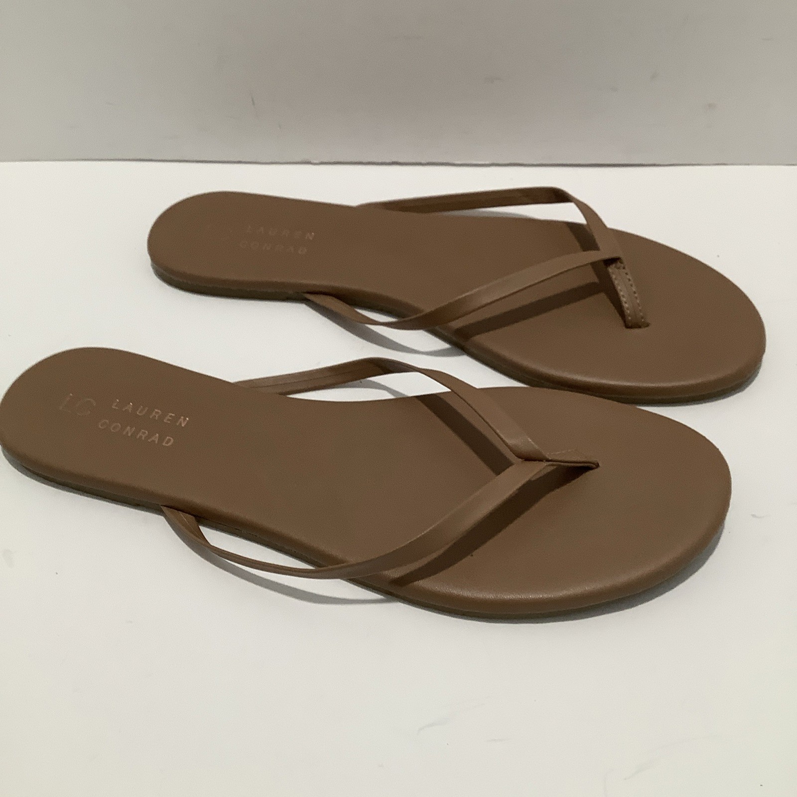 LAUREN CONRAD Women's Size 8M Cabana Tan Flat Thong Sandals Flip Flops, Exc