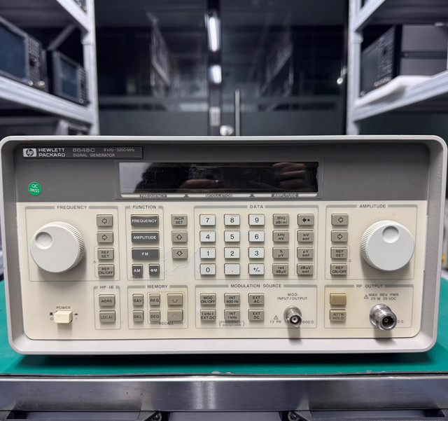 1PC Agilent 8648C 9kHz -3200MHz Signal Generator Free Shipping