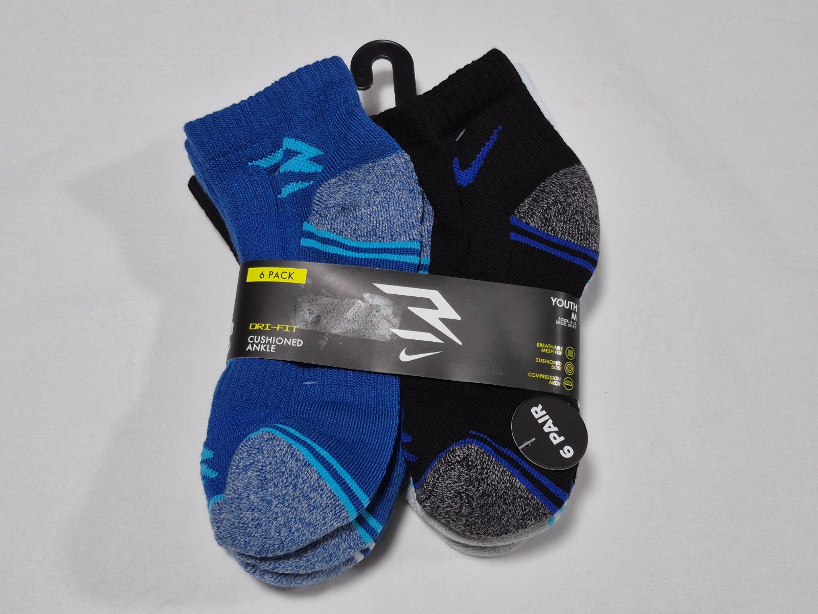 Nike Boys  Cushioned Socks Ankle  Basketball Sports Youth 6 Prs Shoe Size 5Y-7Y