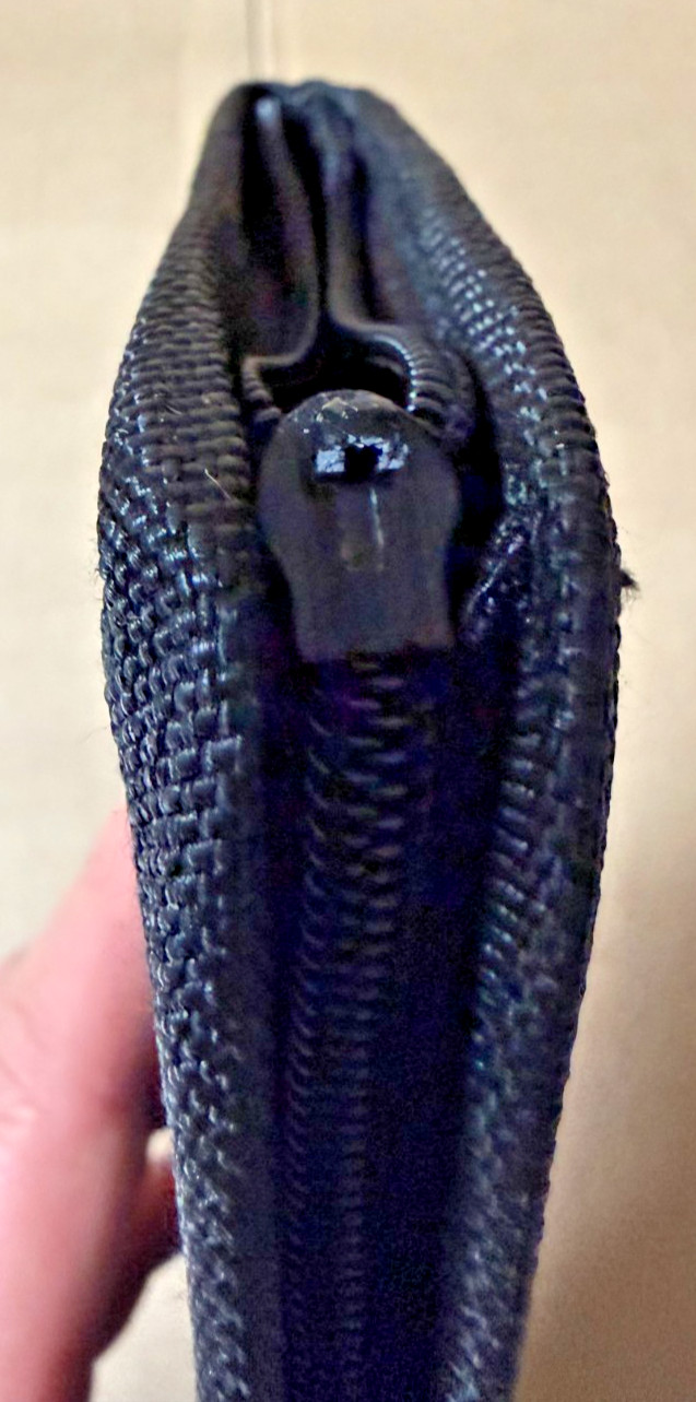 Unbranded Triangle w/ Sabian Beaters – Used – Zipper Pull Broken
