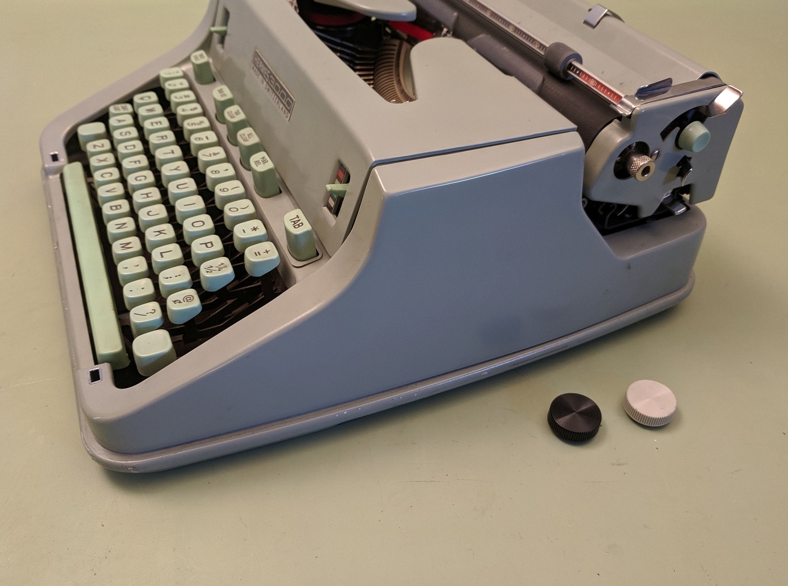 Factory Original Hermes 3000 Platen*knobs, Grey - New Old Stock
