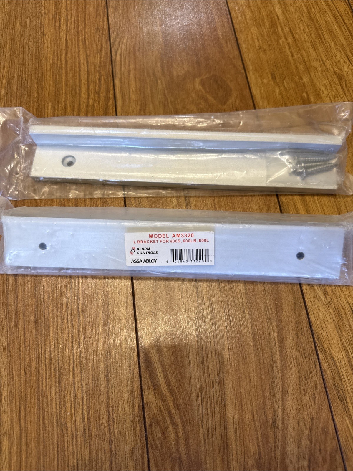 Alarm Controls AM3320 L Bracket NEW