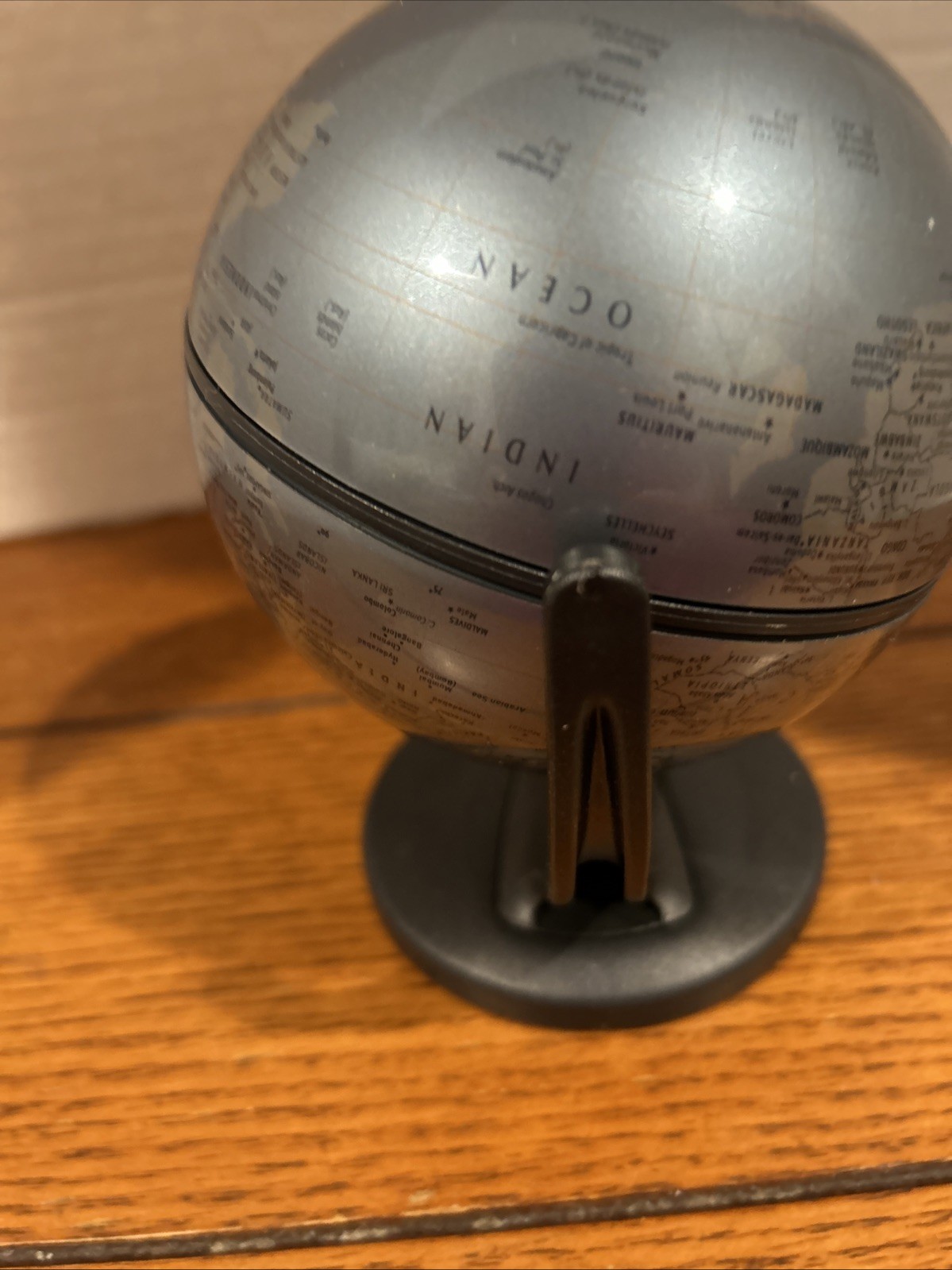 Vintage 2001 REPLOGLE Mini Globe 6” Tall w/ Stand Desk Globe EUC