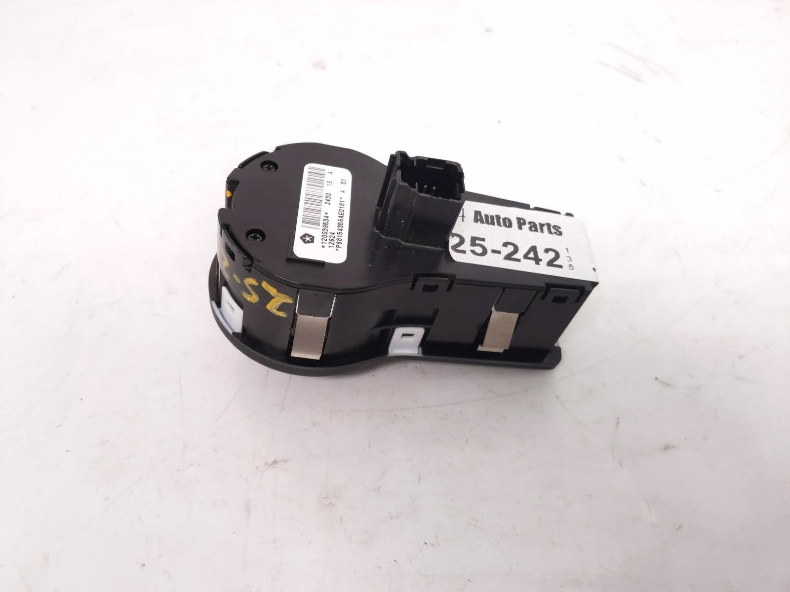 2017-2025 Chrysler Pacifica Headlamp Switch / Dimmer Switch 68154356Ae