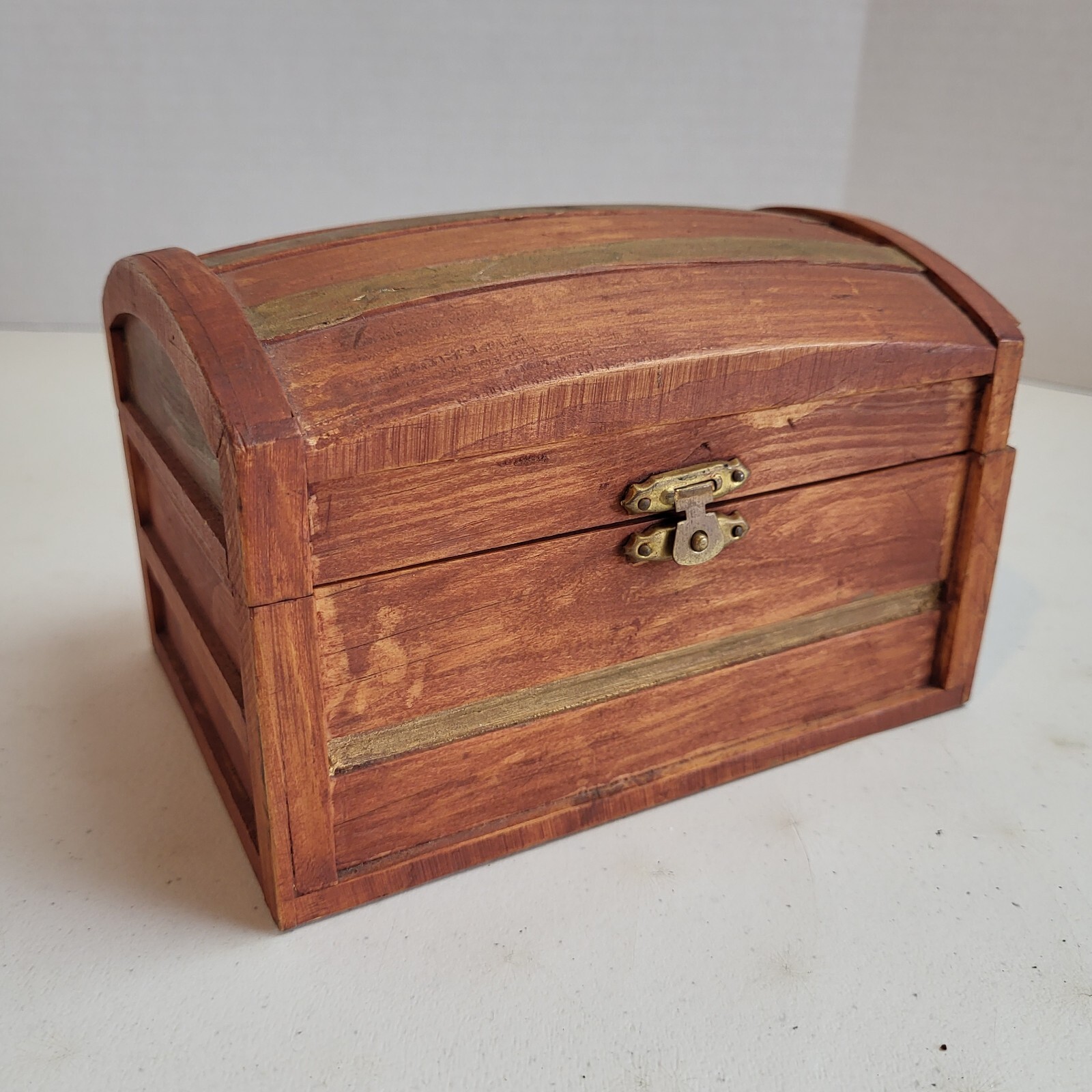 Janlynn Wooden Box Latch Curve Top Chest OST