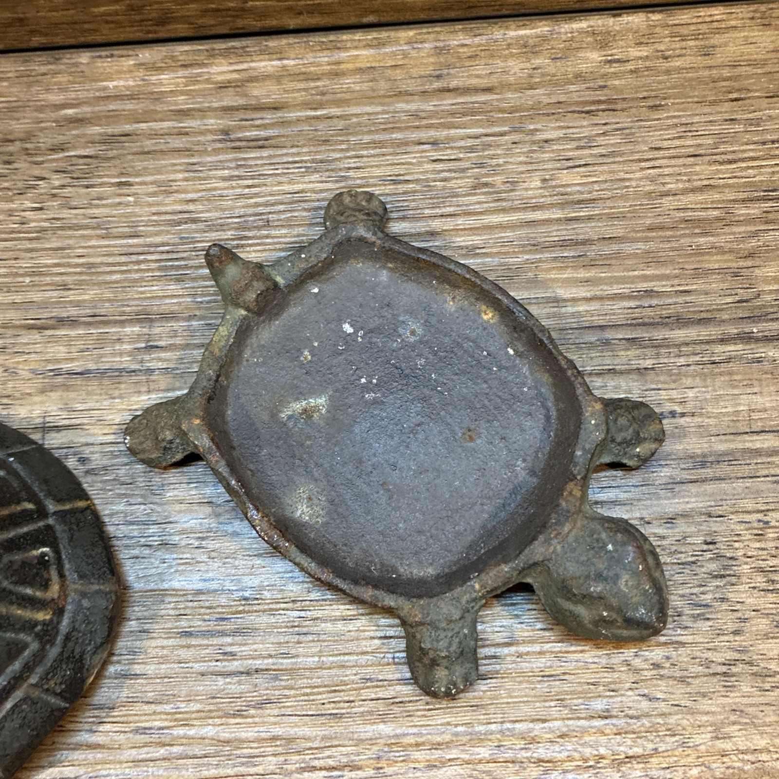 Turtle Hide A Key Box Hideaway Rustic Cast Iron Garden Decor Figure Tortoise