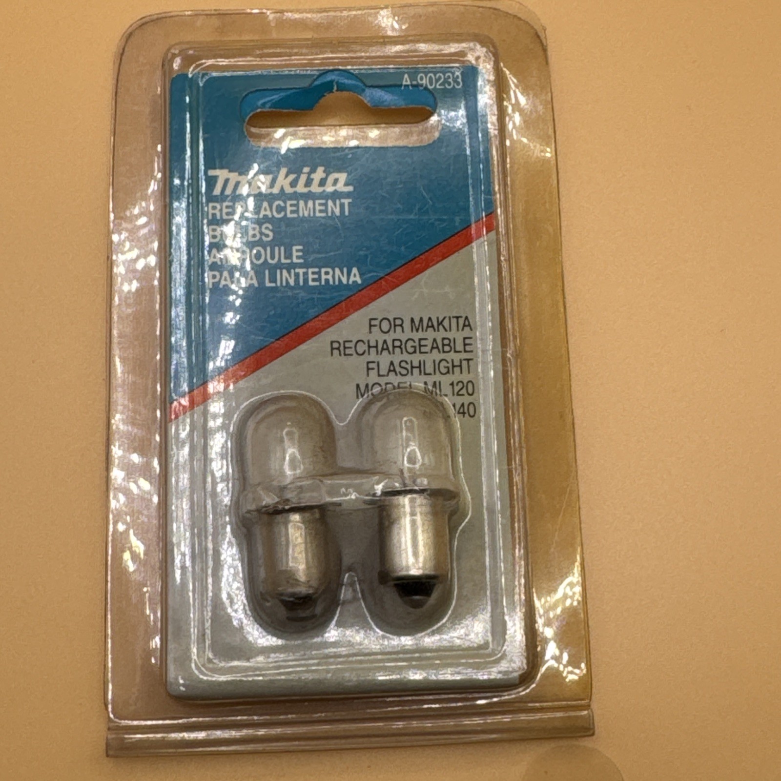 Makita A-90233 Replacement Bulbs for Rechargeable Flashlight