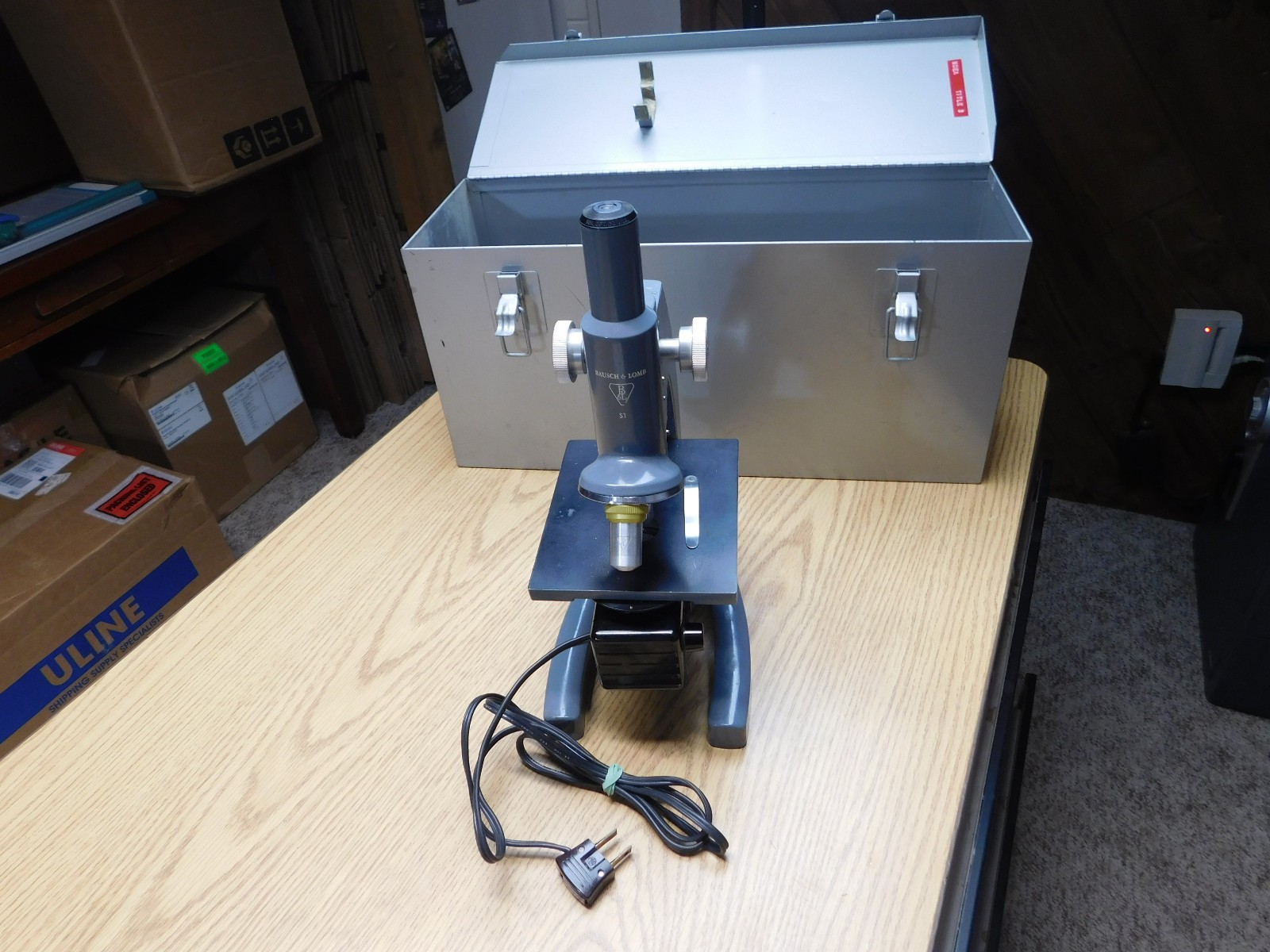 Vintage Bausch & Lomb "S1" Microscope w/workig light & Steel Case