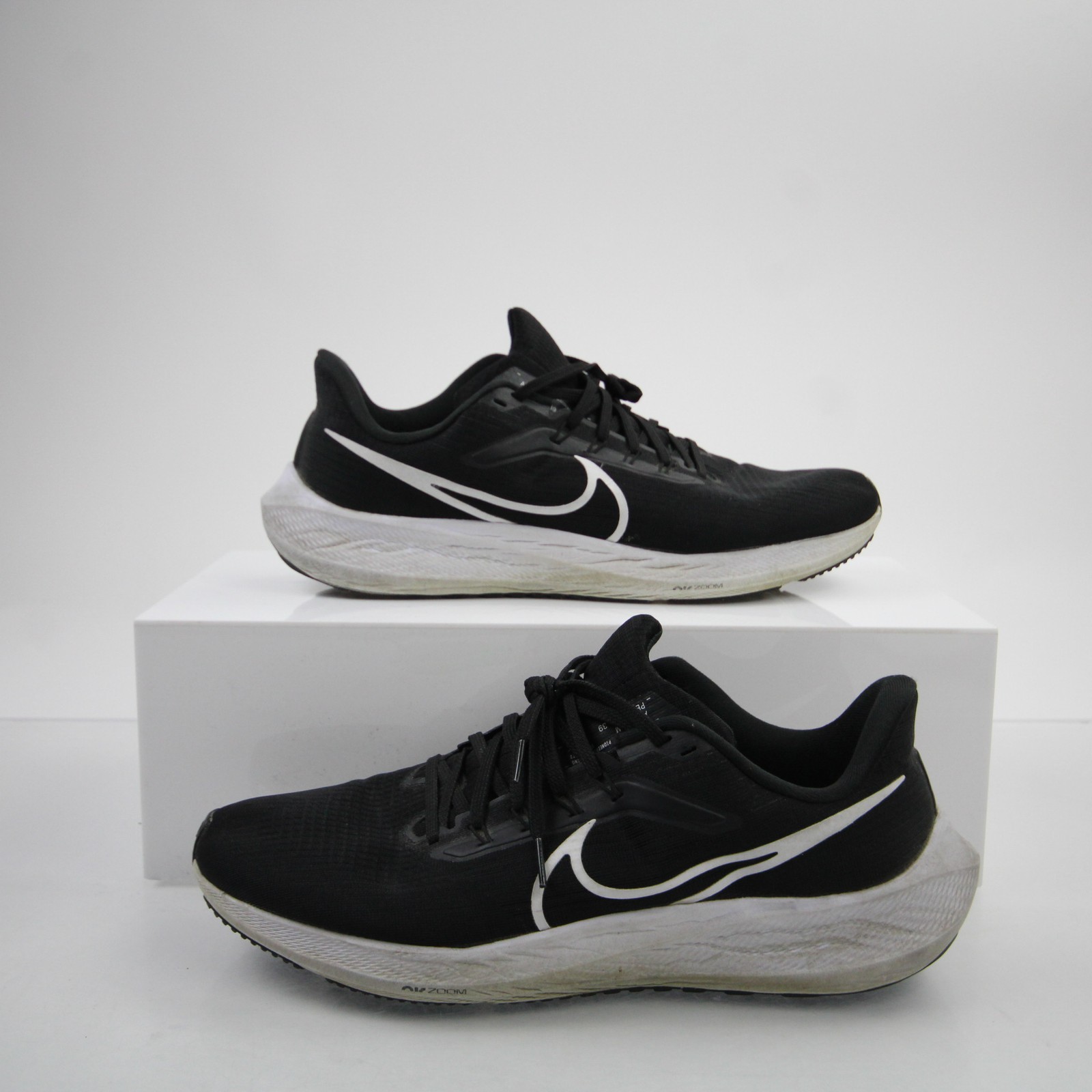 Nike Air Zoom Running & Jogging Shoes Men's Black Used 12