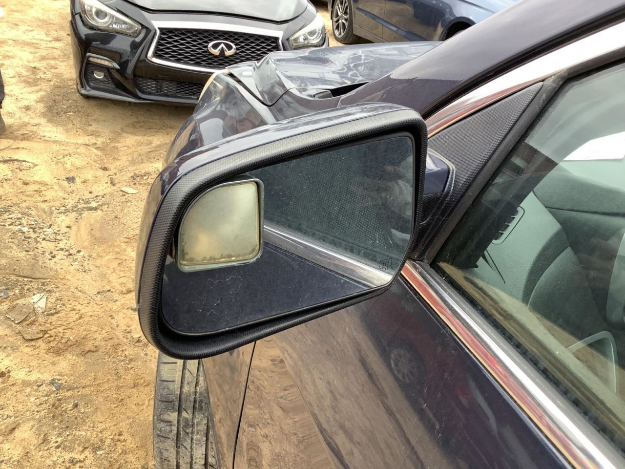 EQUINOX 2015 Glove Box 4928305