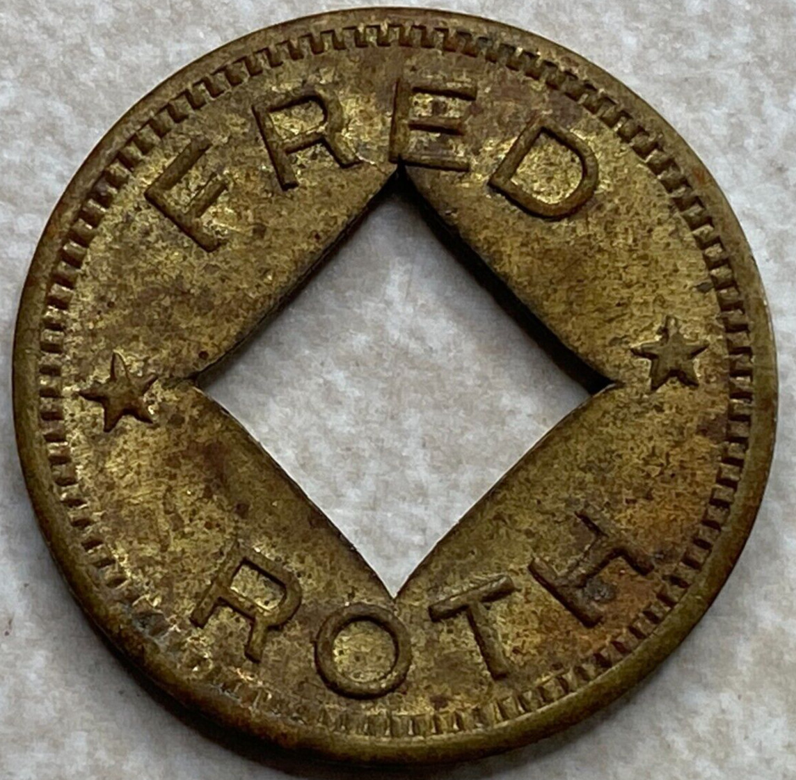 Fred Roth Ventura CA Arcade Slot Machine Pinball Token T7156