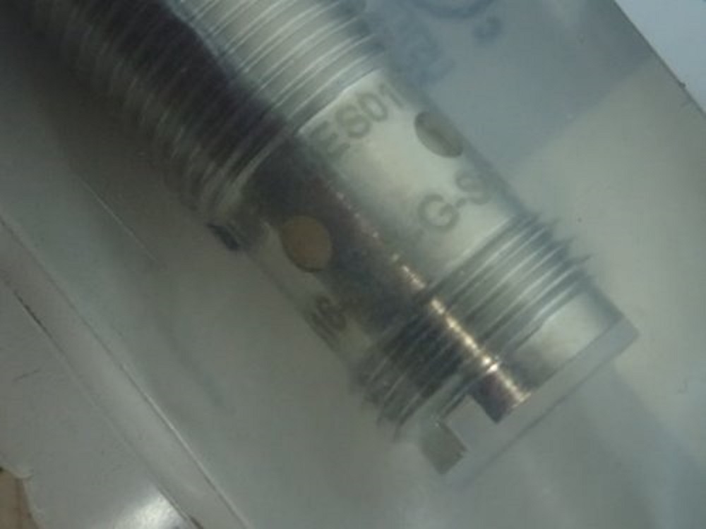 BALLUFF BES01C7 INDUCTIVE PROXIMITY SENSOR (NEW IN PACKAGE)