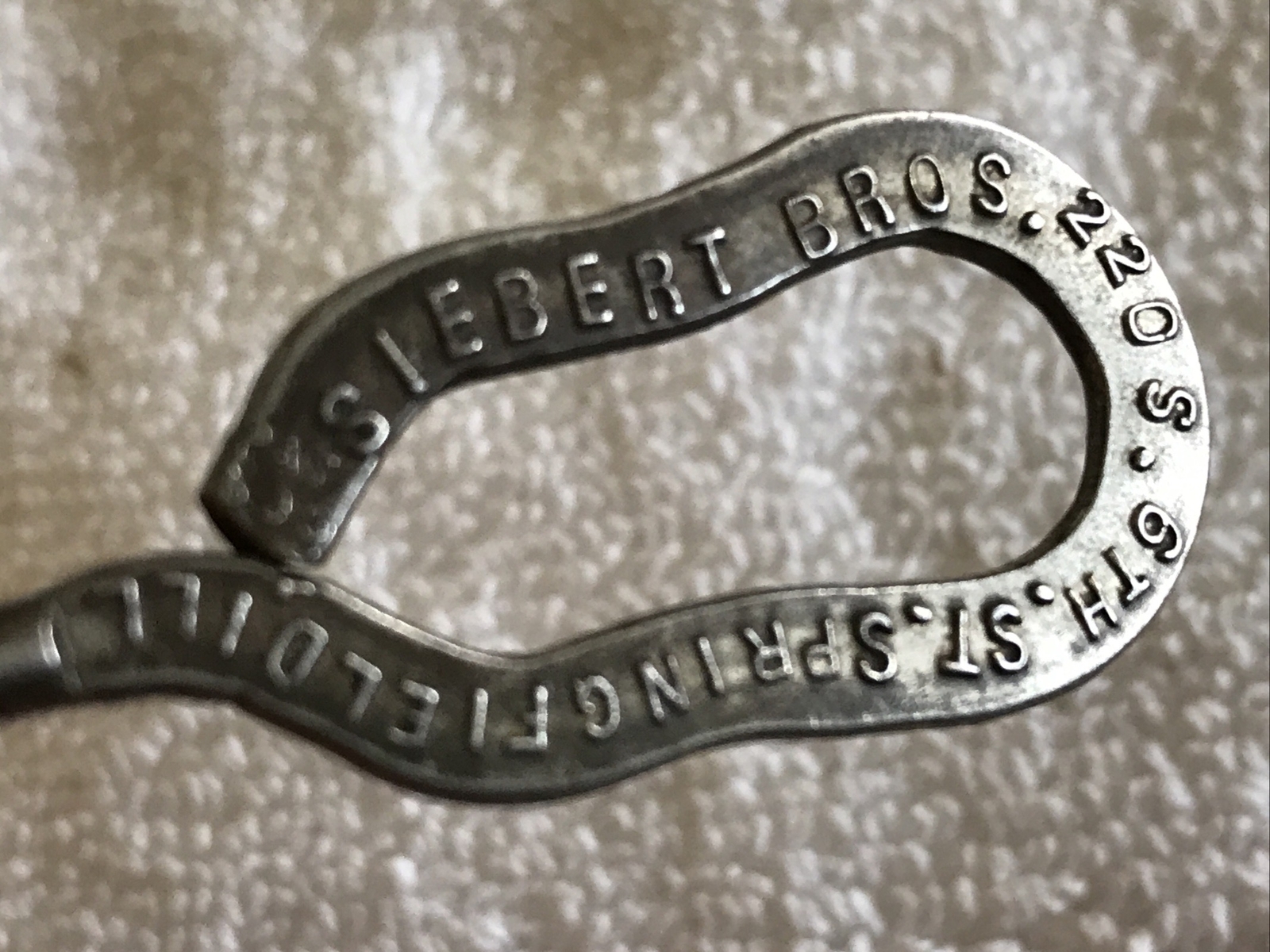 SIEBERT BROS. SHOES VINTAGE ADVERTISING BUTTONHOOK, SPRINGFIELD, ILLINOIS