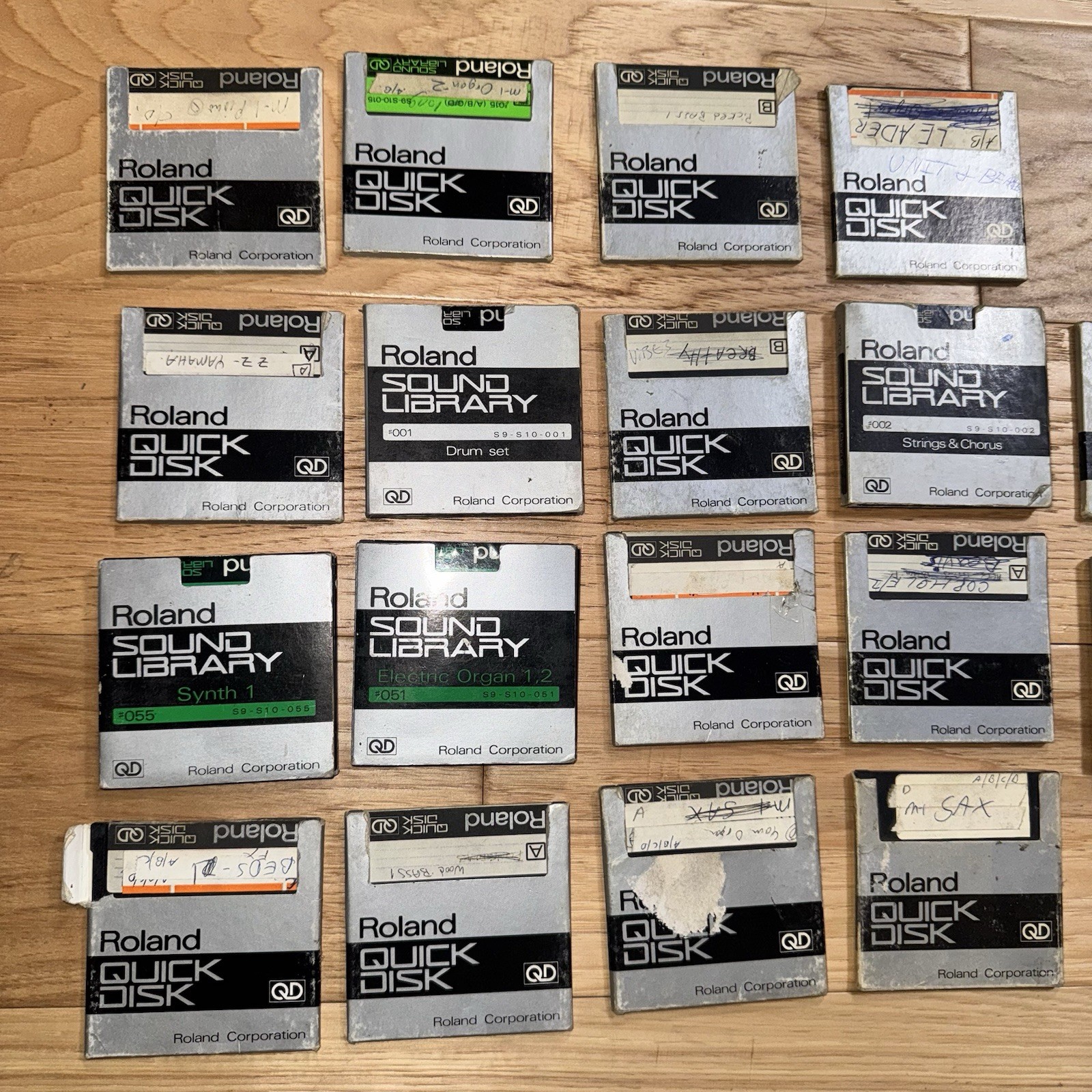 18 Vintage Roland Quick Disk Sound Library Synth, Drum, Organ, Strings Japan