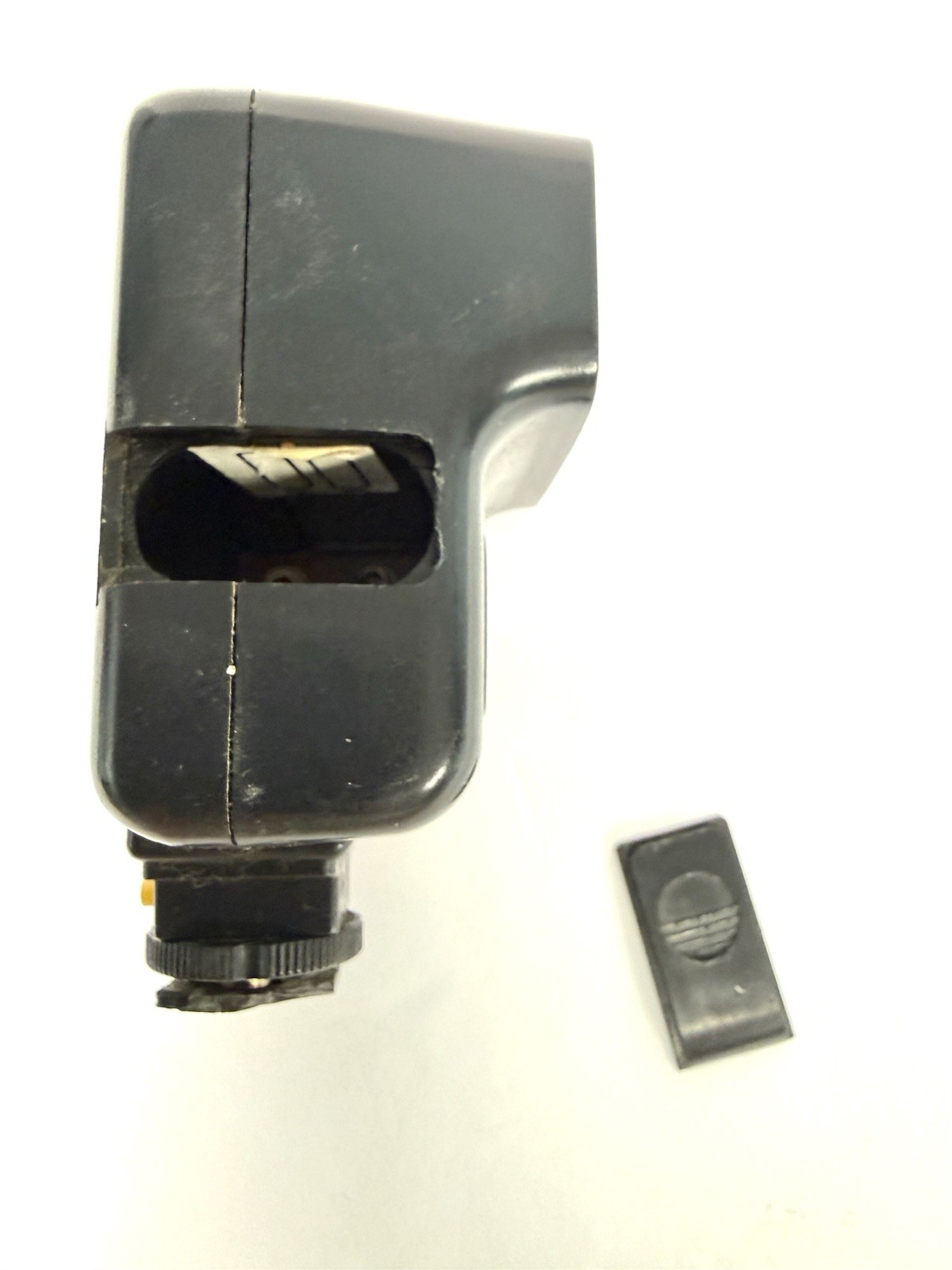 Vivitar 2800 Auto Thyristor Electronic Flash With Filters And Packaging.