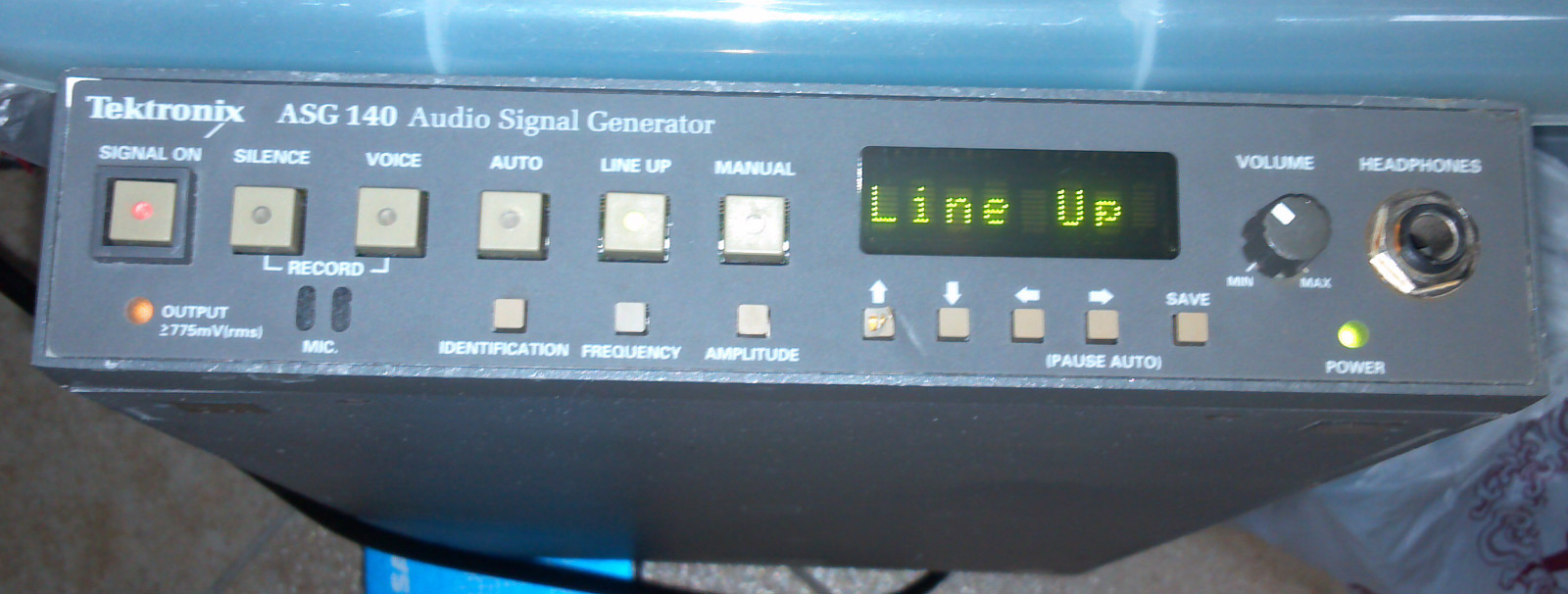 TEKTRONIX ASG 140 AUDIO SIGNAL GENERATOR