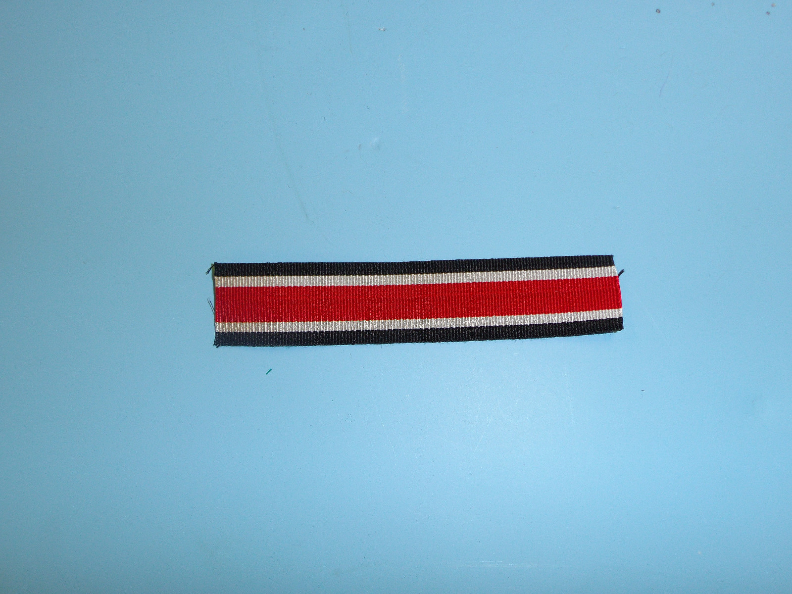 50102 German WW2 Iron Cross 2nd EK2 Class Button hole Ribbon 25mm R18D