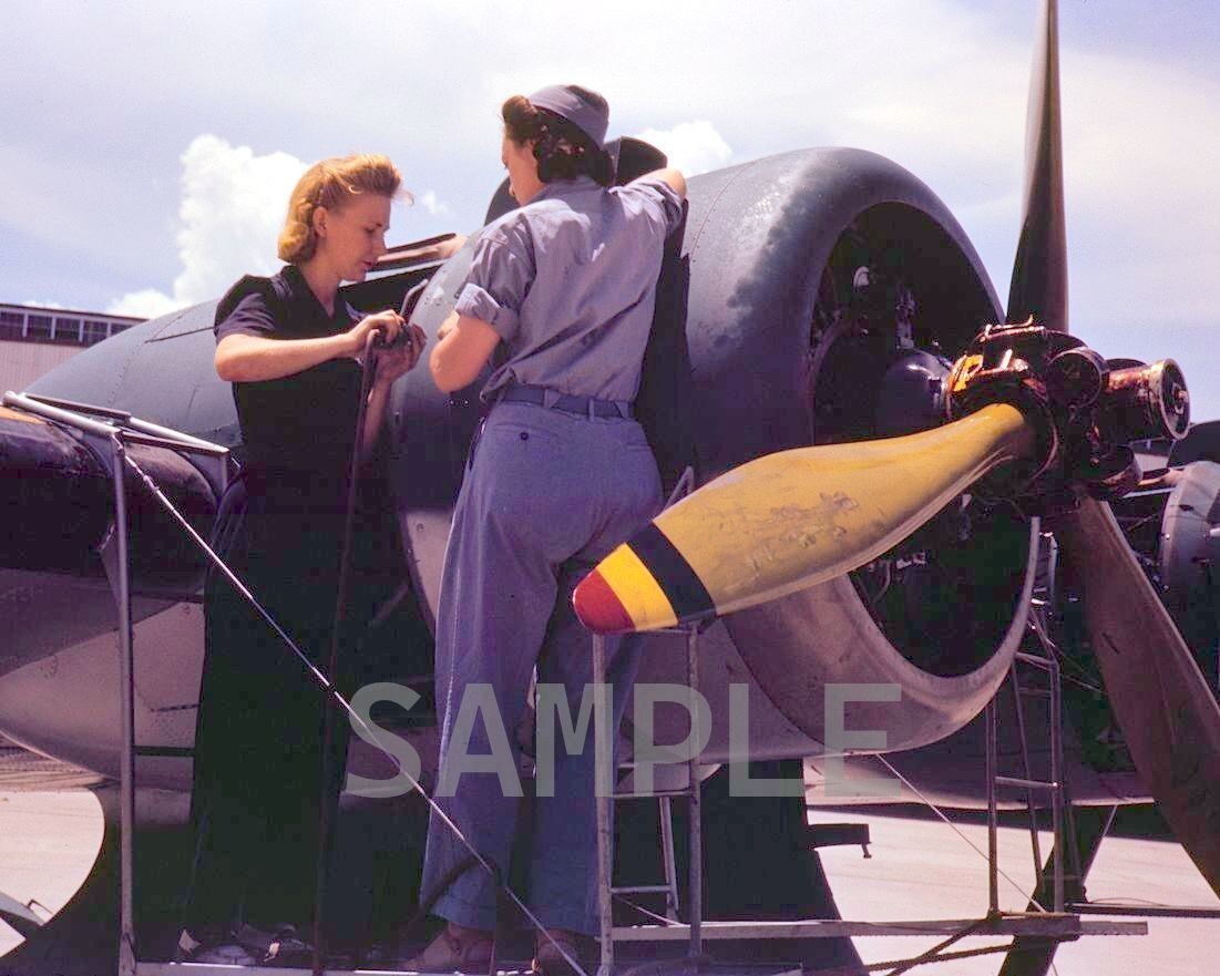Women Working Naval Air Station Corpus Christi, Texas 8x10 WW2 Photo 753
