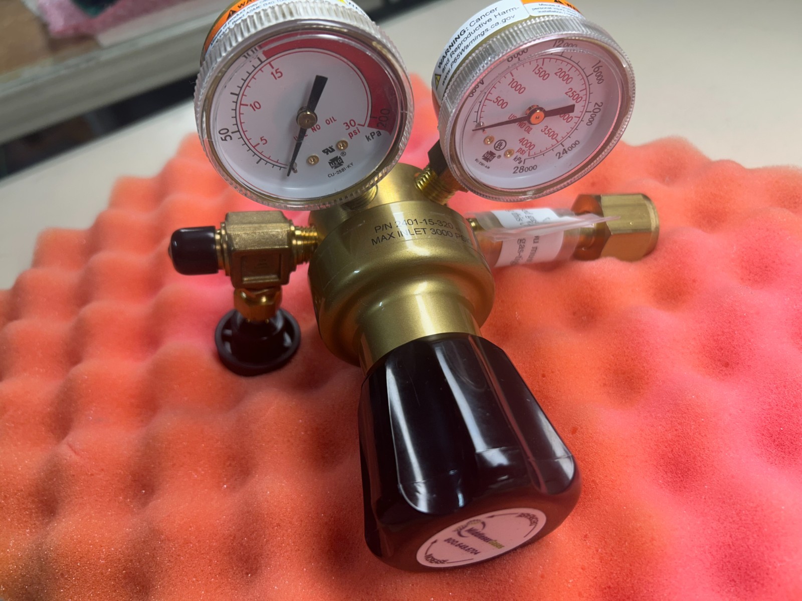 Middlesex Gases 2401-15-320 Max Inlet 3000PSIG Regulator