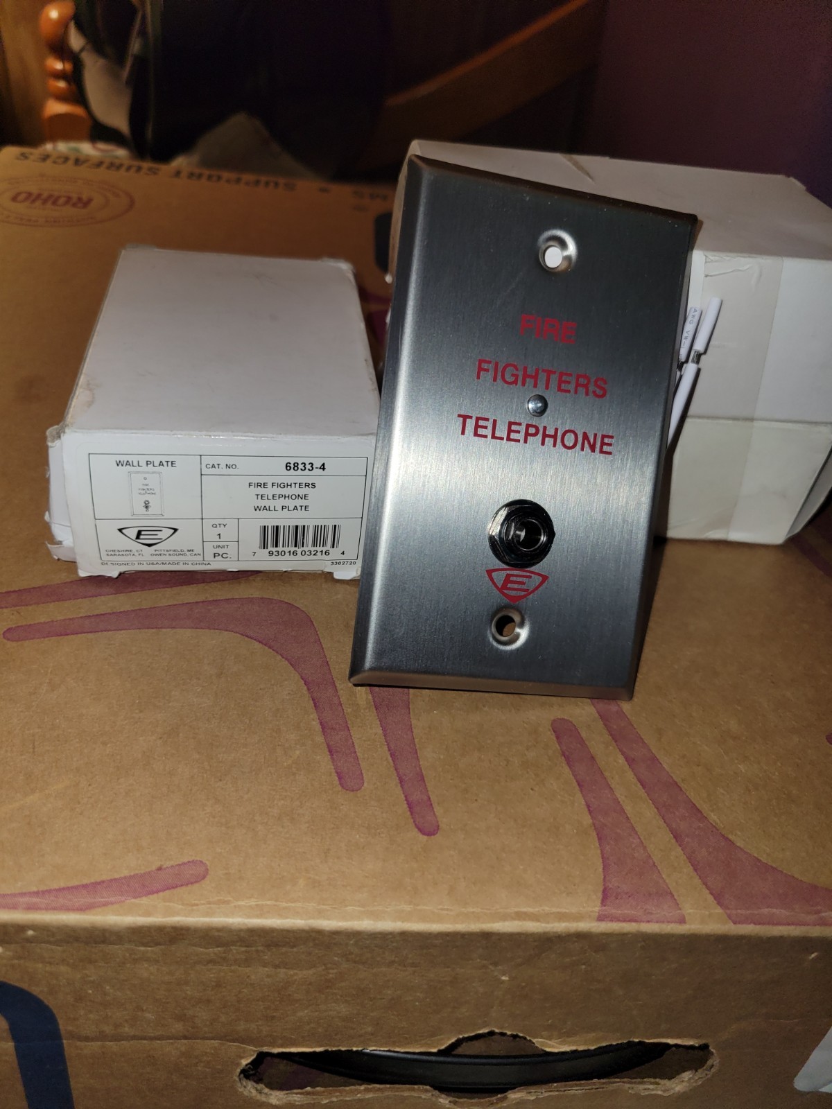 New Edwards EST 6833-4 Fire Fighters Telephone Wall Plate