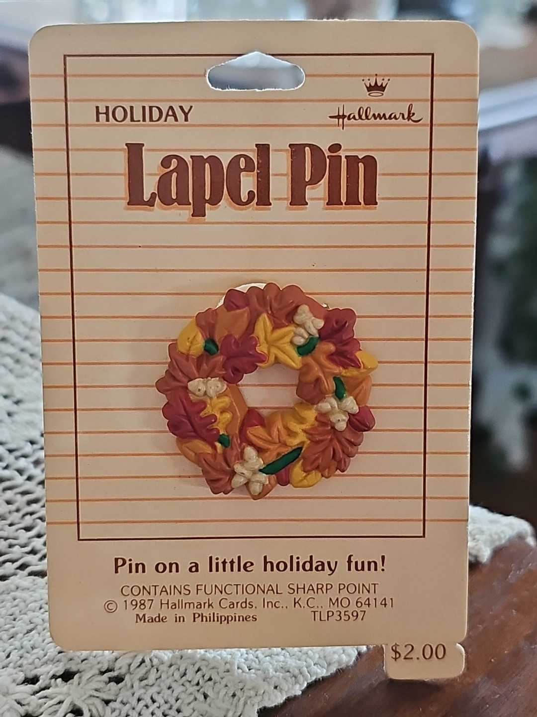 Vintage Hallmark Lapel Pin Thanksgiving Fall Wreath New on Card 1987