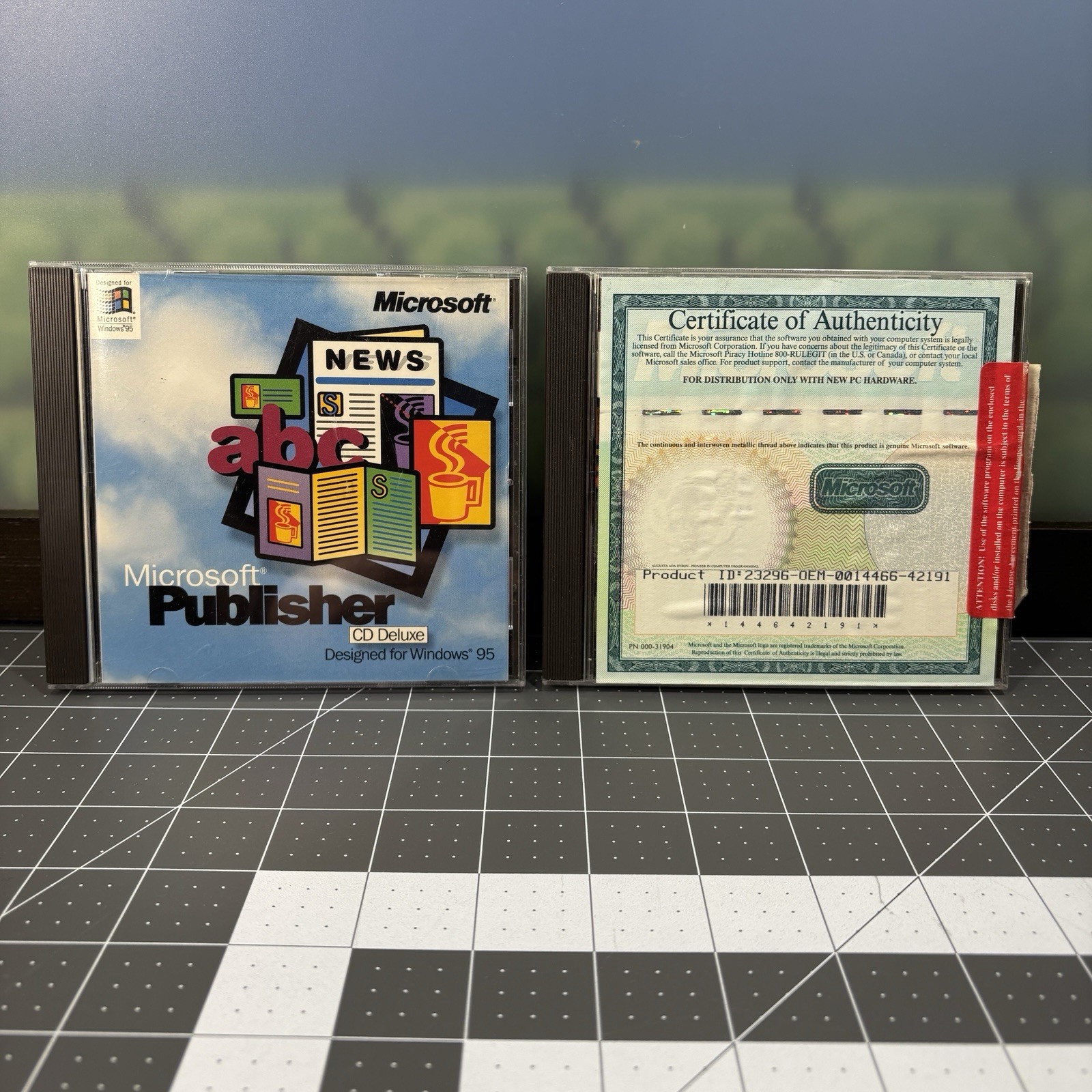 Vtg Microsoft Publisher 95 Encarta 97 CD Software Lot for Windows Encyclopedia