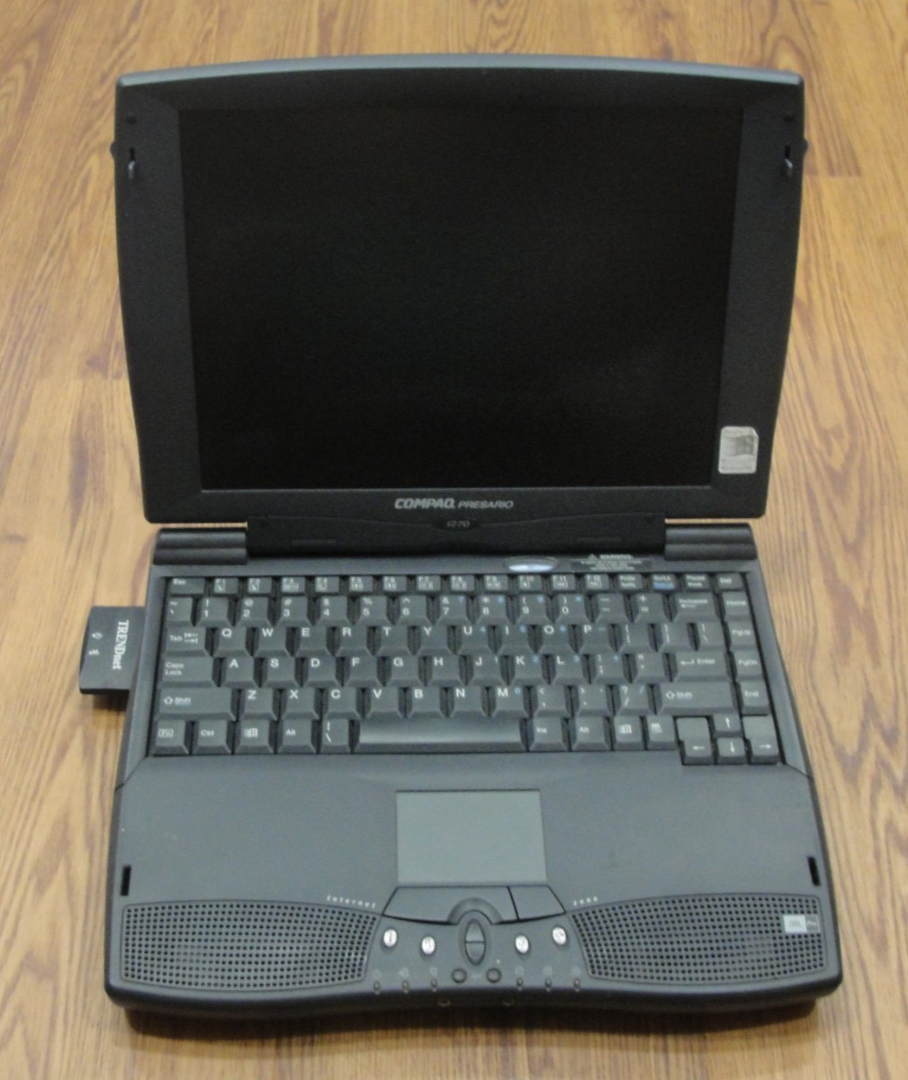 Compaq Presario 1270 Vtg. Laptop Y2K Win98 Floppy CD-ROM USB Untested