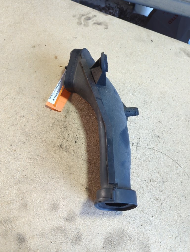VOLKSWAGEN GOLF MK4 AIR INTAKE PIPE DUCT 2000-2005 1.9TDI
