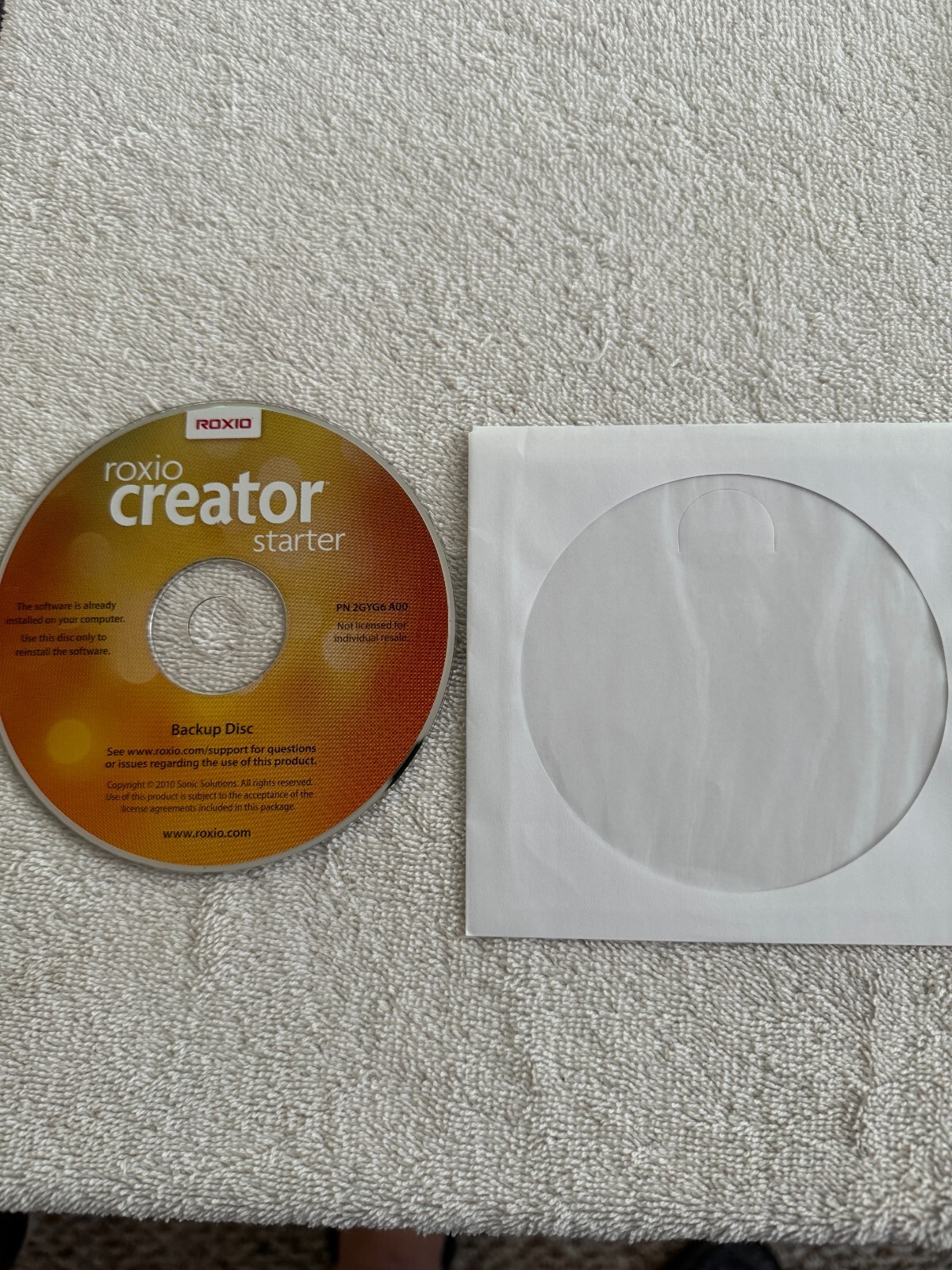 Roxio Creator Starter  P/N 2GYG6 - NO PRODUCT KEY!!!!