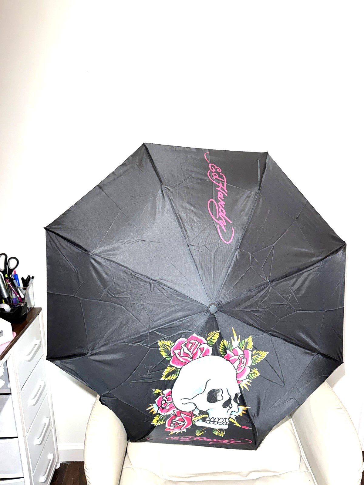 Ed Hardy Compact Umbrella Auto Open Auto Close Rubberized Handle Skull Rose NWT