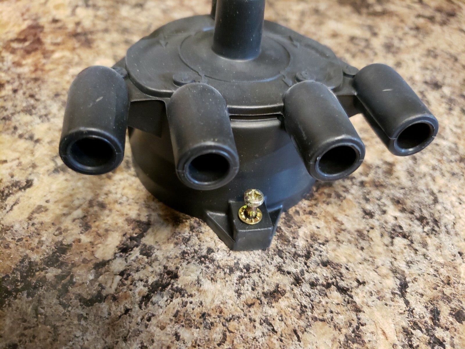 NEW OLD STOCK GENUINE STANDARD DISTRIBUTOR CAP FD-171