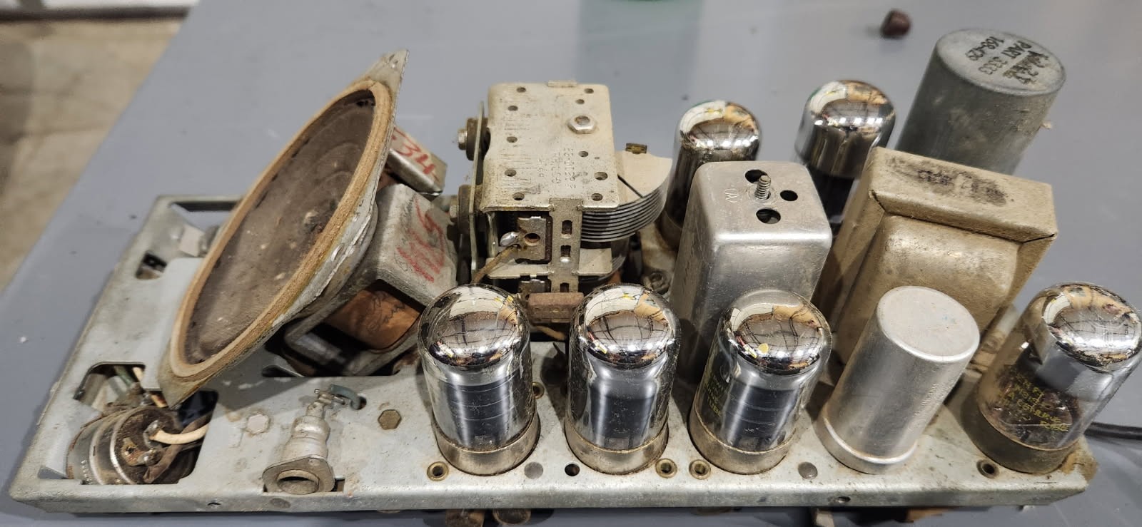 1947 47 Philco Model UN6-100 Under Dash Tube Car Radio~Tested & Powers Up!