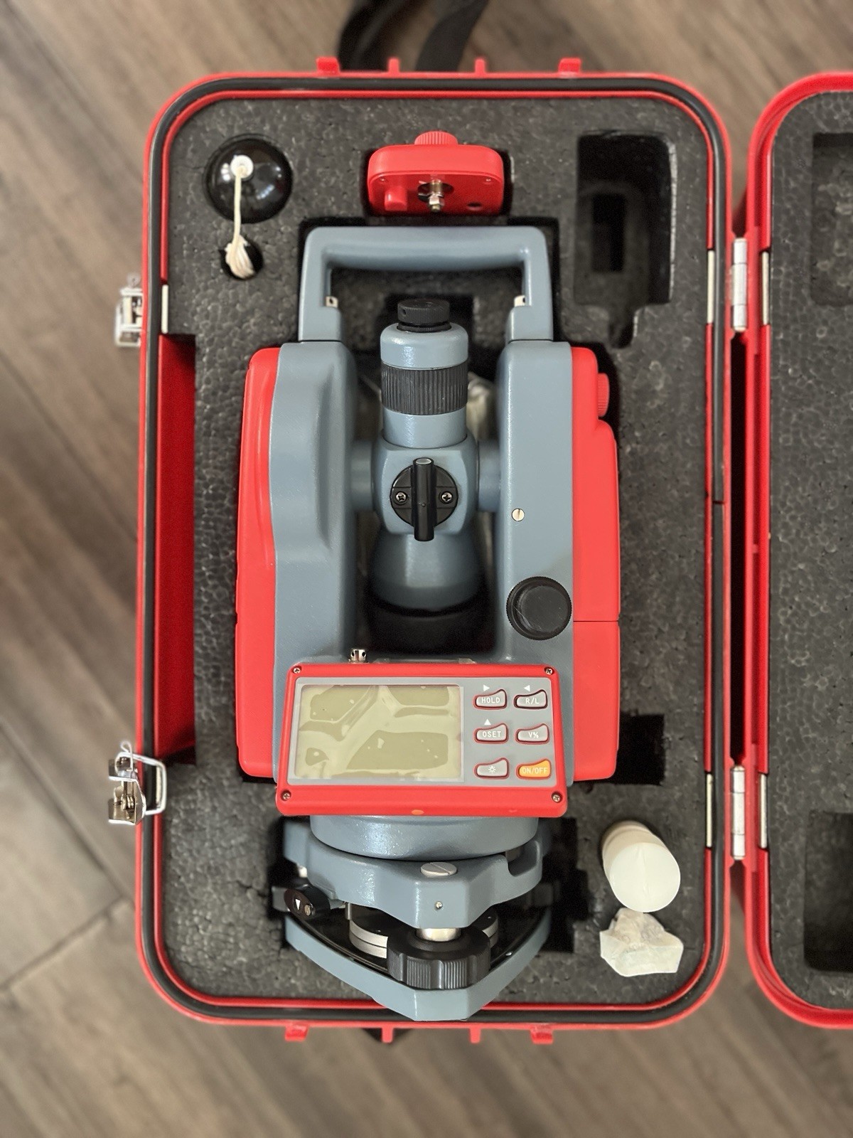 Apache ADT-2 Digital Theodolite 2" Trimble Spectra DET-2 Tested Working w/ Case