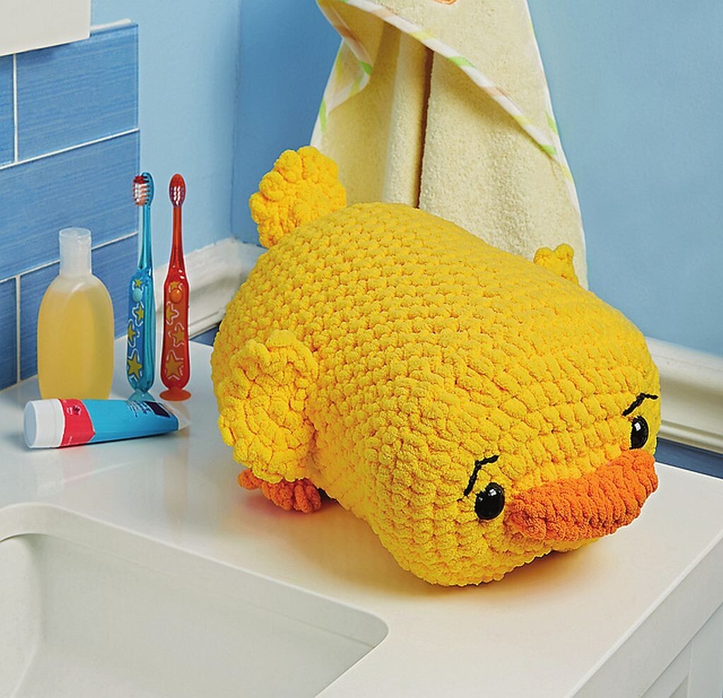 CUDDLY CRITTERS ~ Crochet Pattern Book ~ 26 Plush Animals