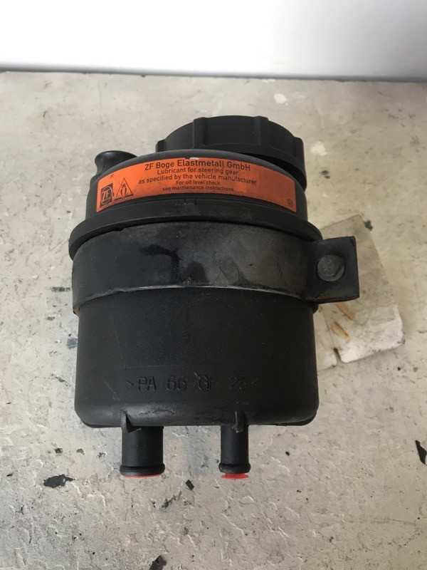 2004 & Up Volvo VNL Gen 2 Power Steering Reservoir MK-0525-15 (631-10519)