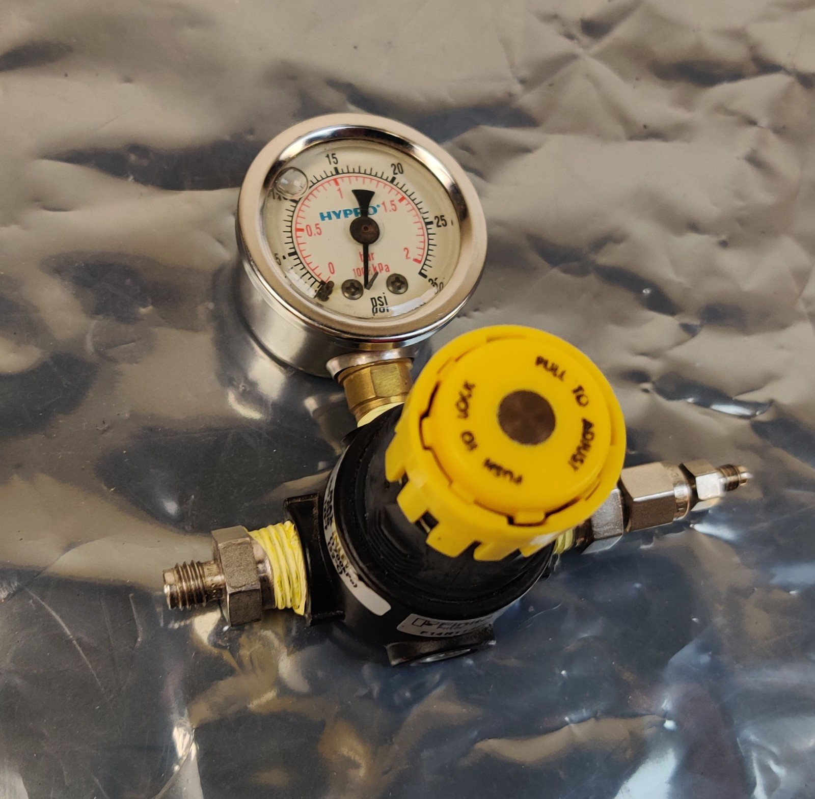 Finite F14R113FC Pressure Regulators 1/4" NPT 300 psig w/ Control Pressure Guage