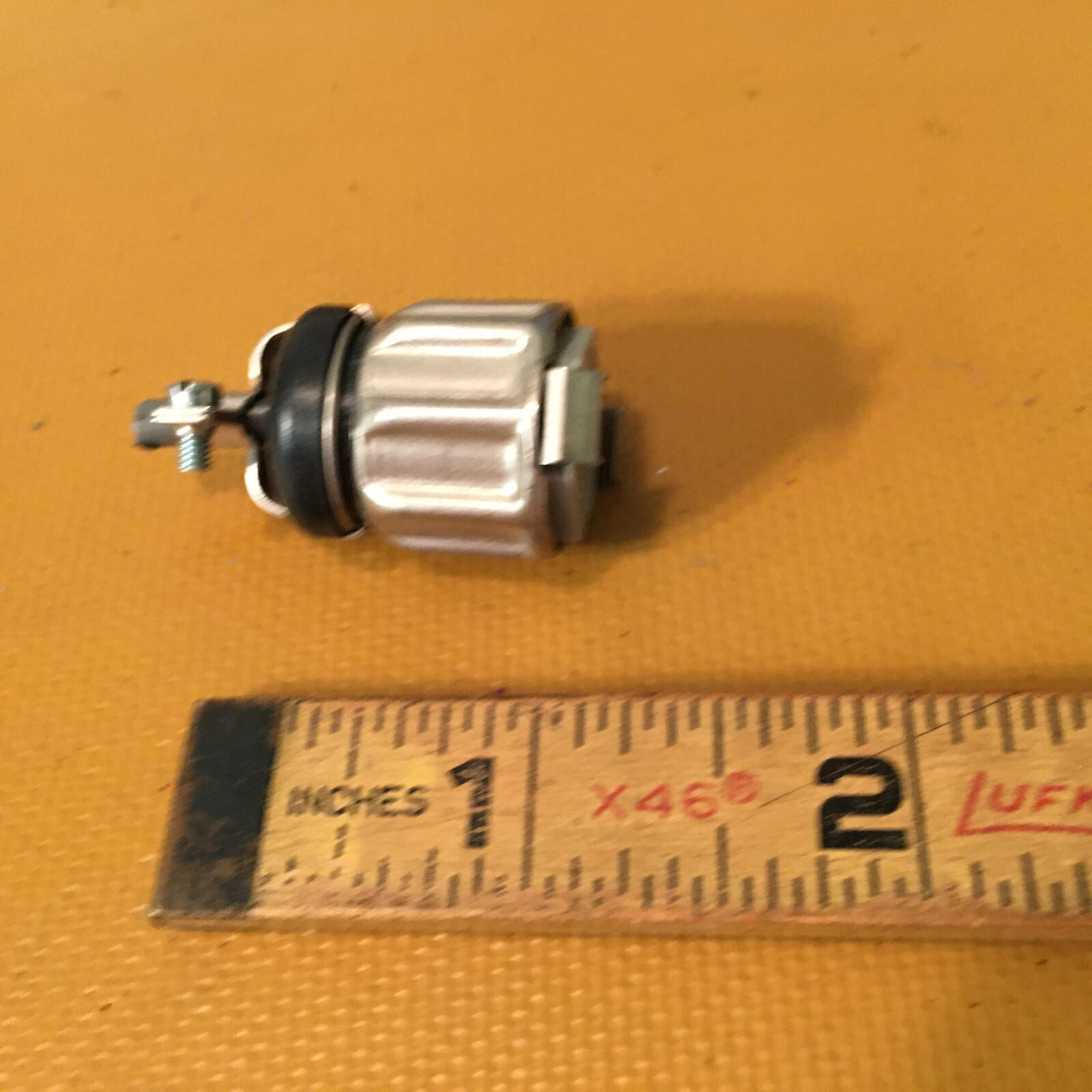 1 Amphenol 5 pin Female Circular Connector