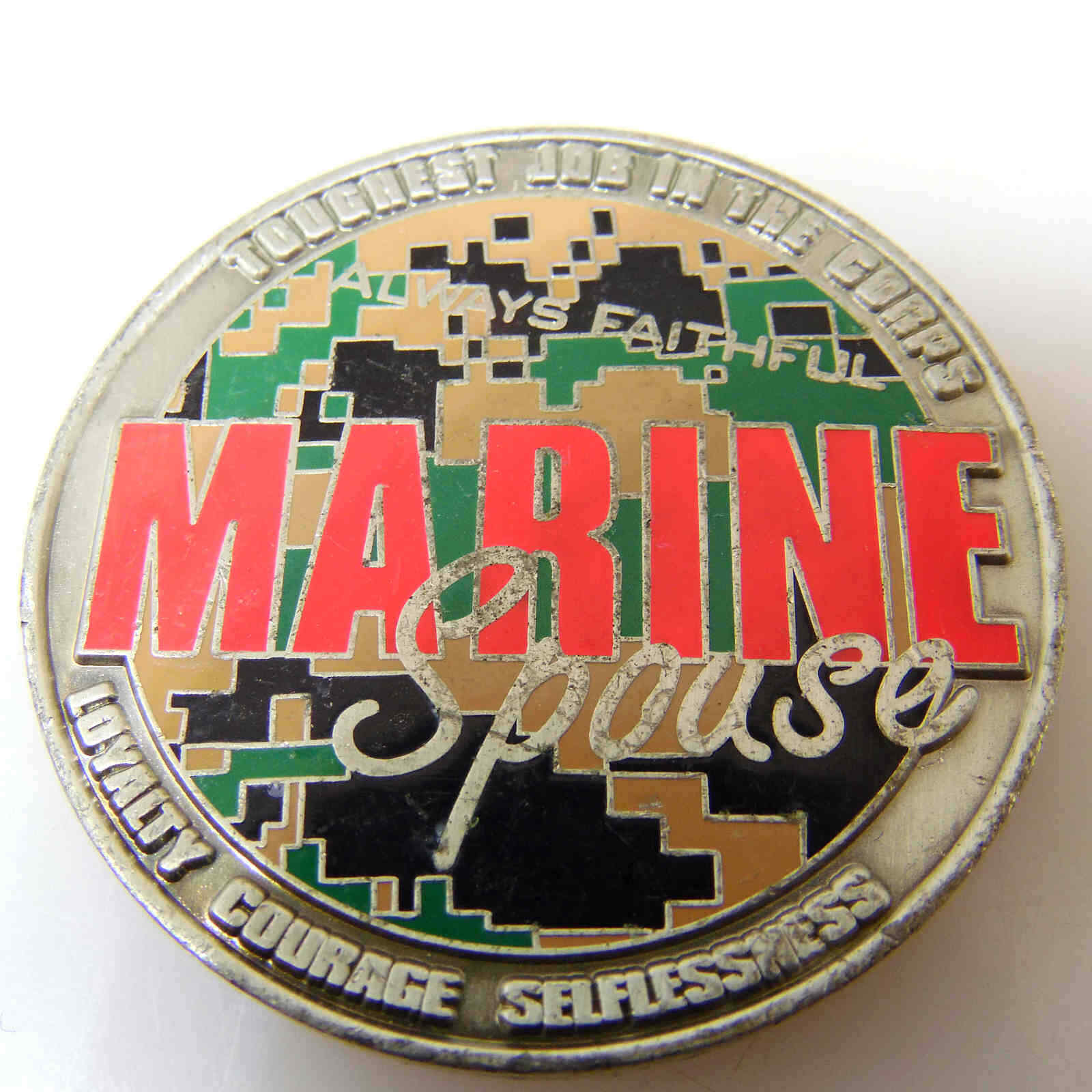 USMC THROUGH FAMILY READINESS MARINE SPAUSE CHALLENGE COIN