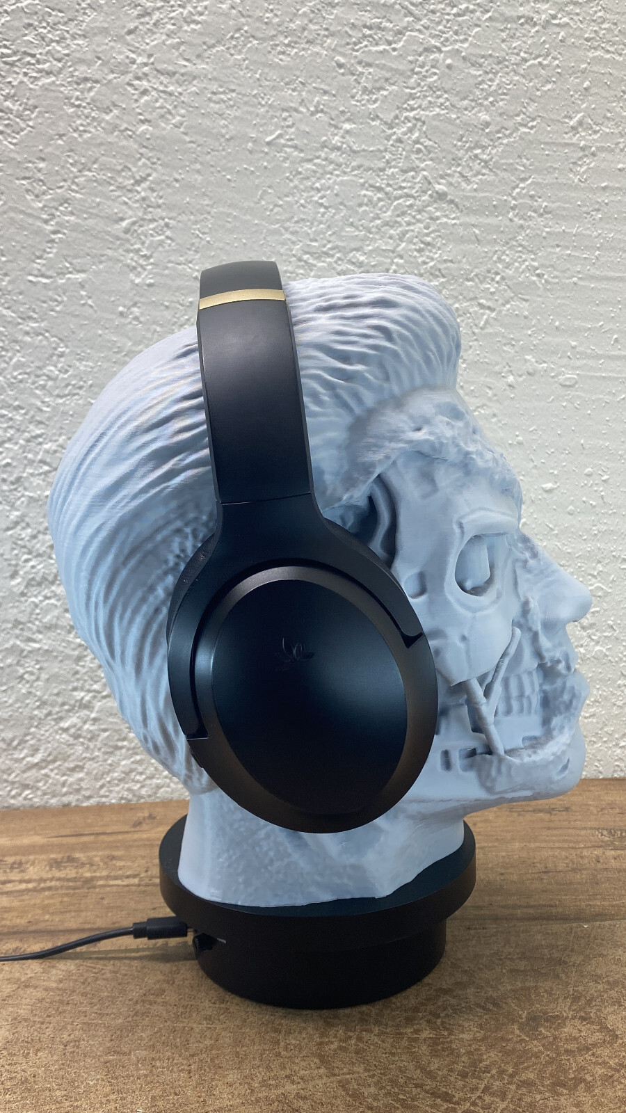Arnold Schwarzenegger T800 Bust - Terminator Headphone Stand - Sci Fi Robot Deco