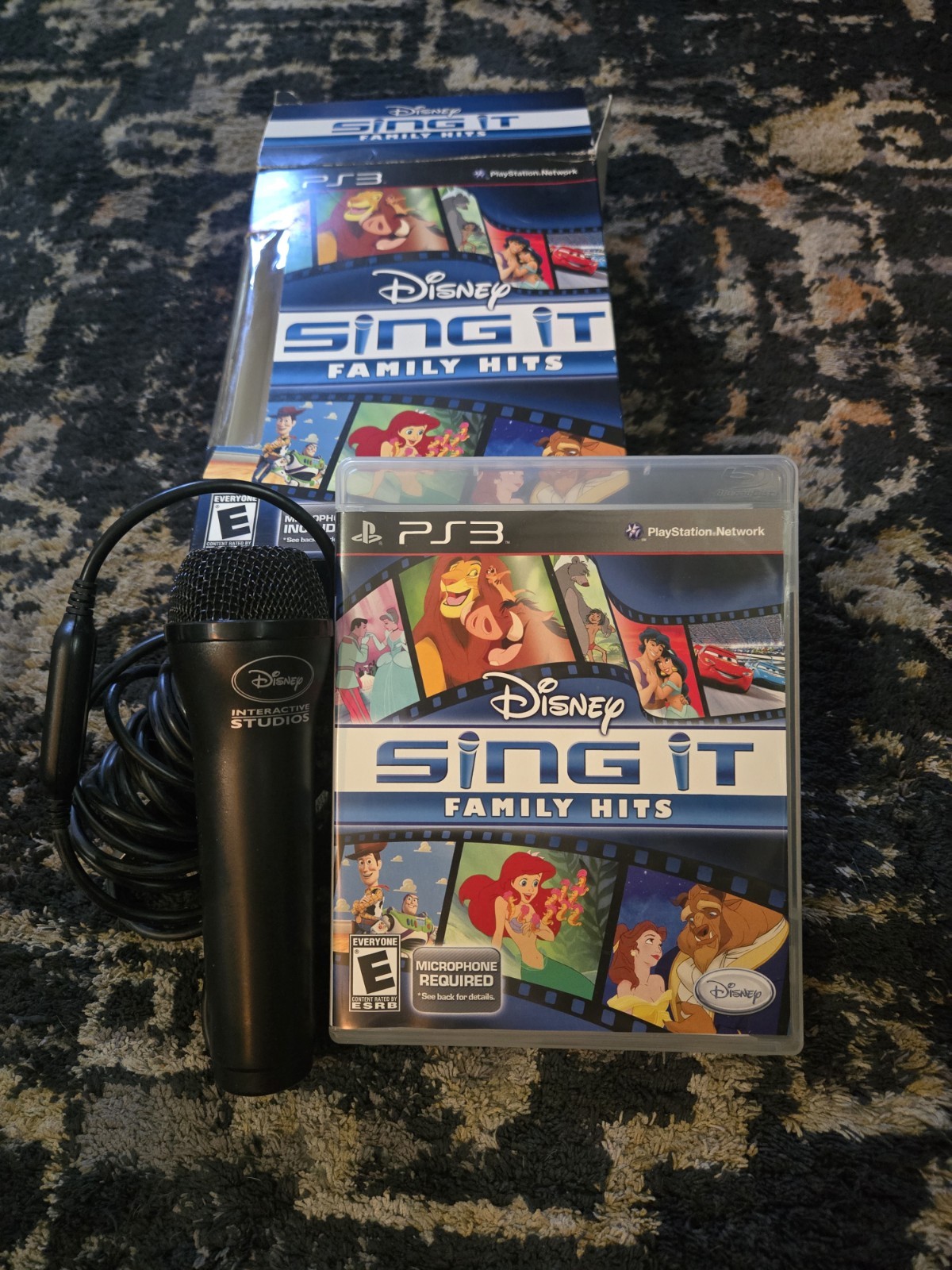 Disney Sing It Family Hits for PS3 with Logitech Microphone