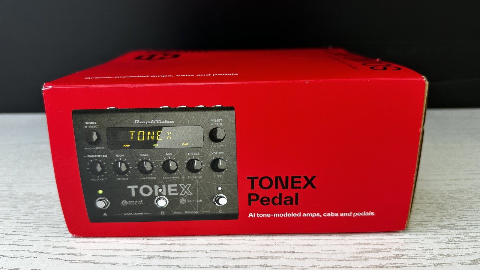 IK Multimedia TONEX Pedal