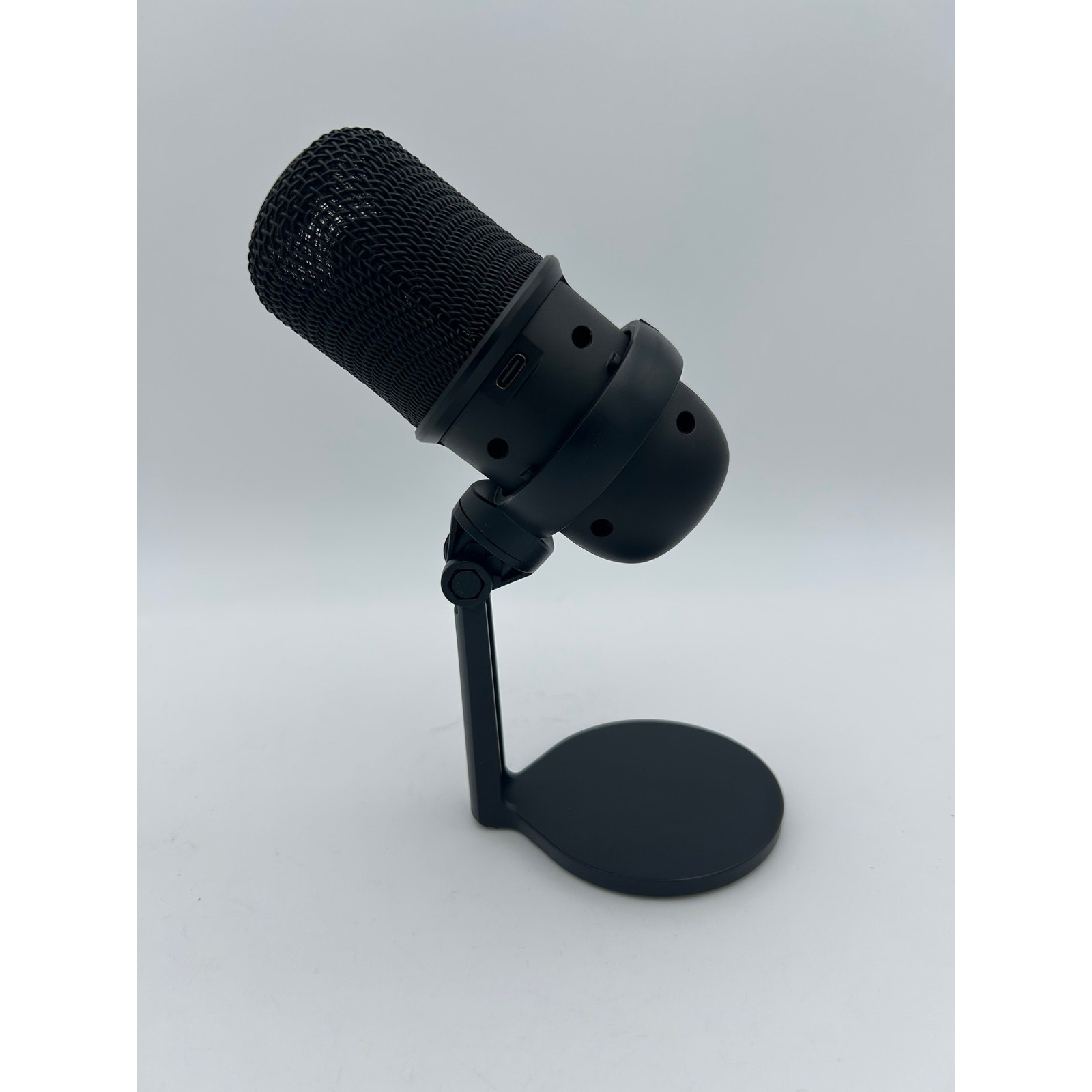 HyperX SoloCast USB Condenser Microphone Black – Plug & Play PC Mac Streaming