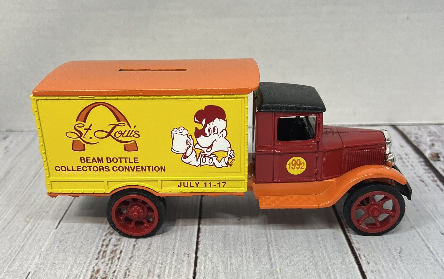 Ertl #1651 1:32 "Jim Beam Convention #2 St. Louis" 1931 Hawkeye Truck Bank