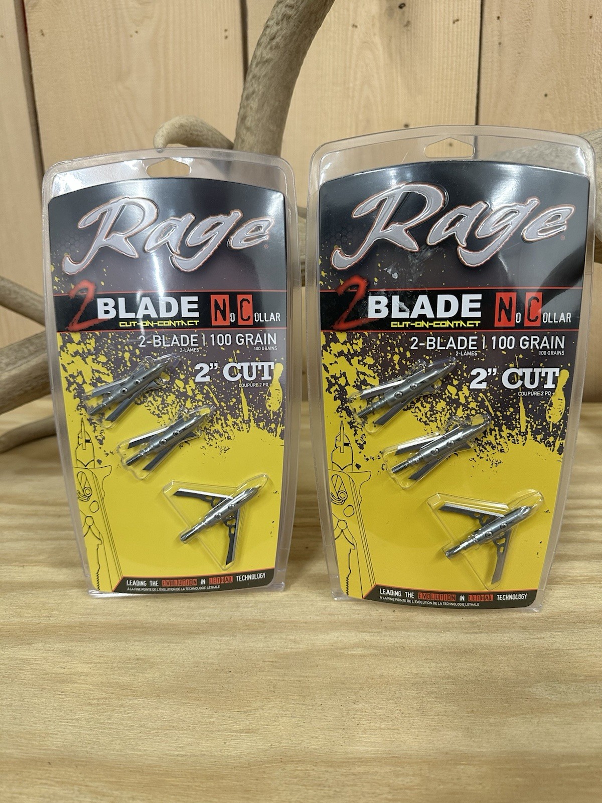 2 Packs of SEALED Rage 2 Blade 100 Grain Cut-On-Contact No Collar Broadhead
