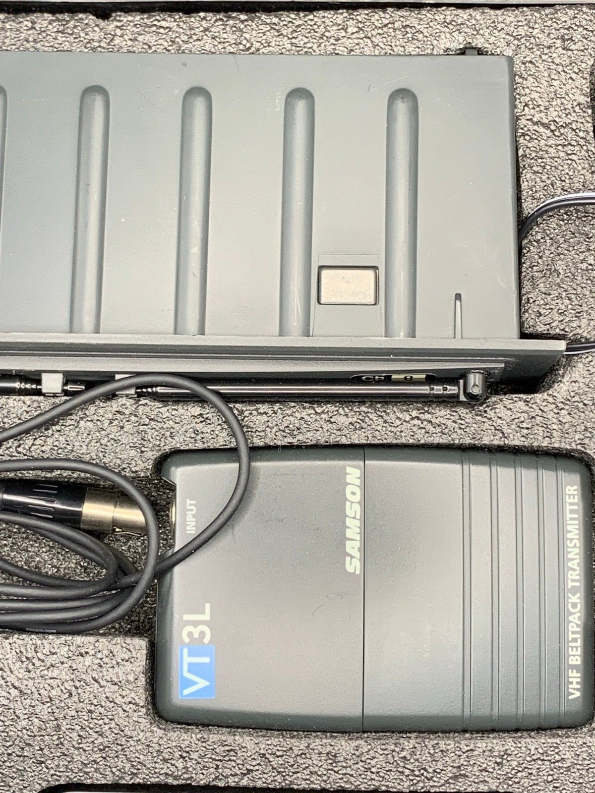 Samson VR3TD True Diversity Receiver, VT3L VHS Beltpack Transmitter,